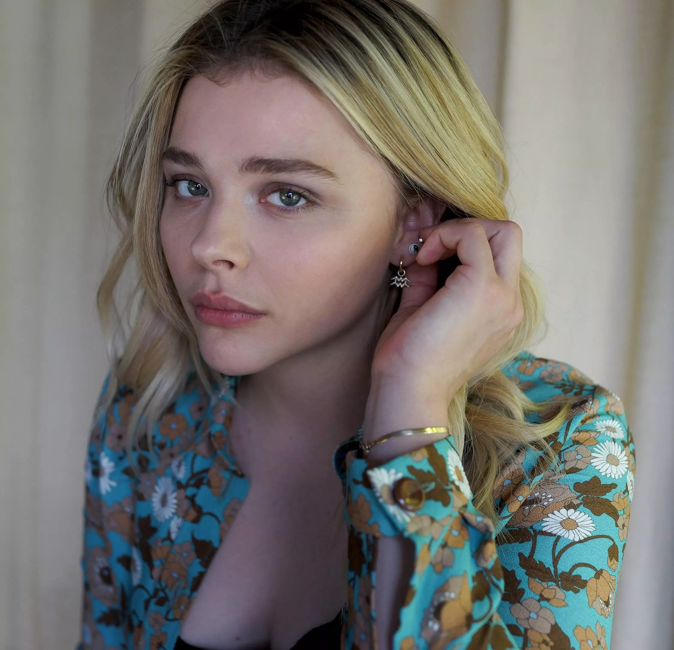 Pumping some more cum for Chloe Moretz