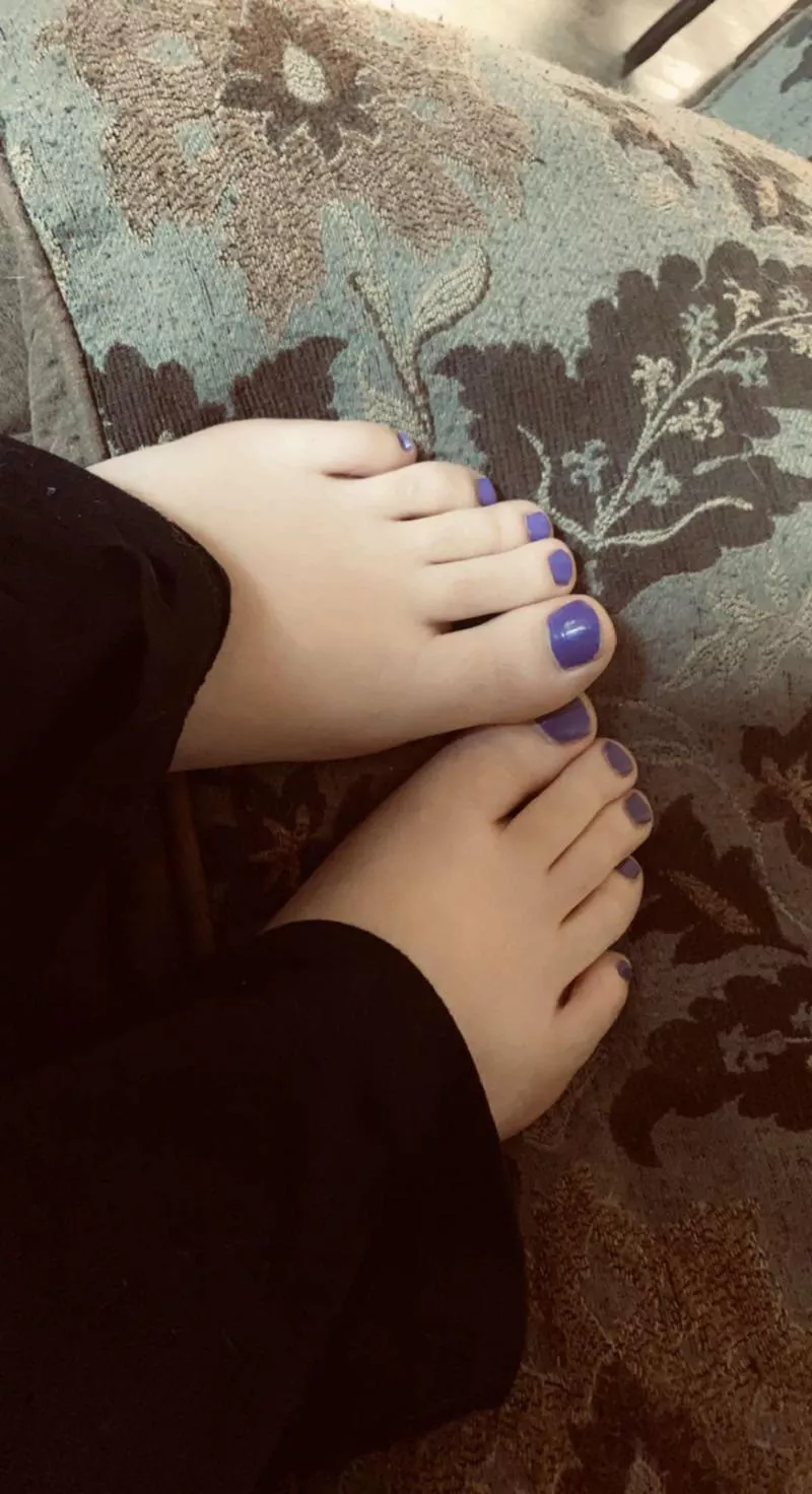 Purple toes