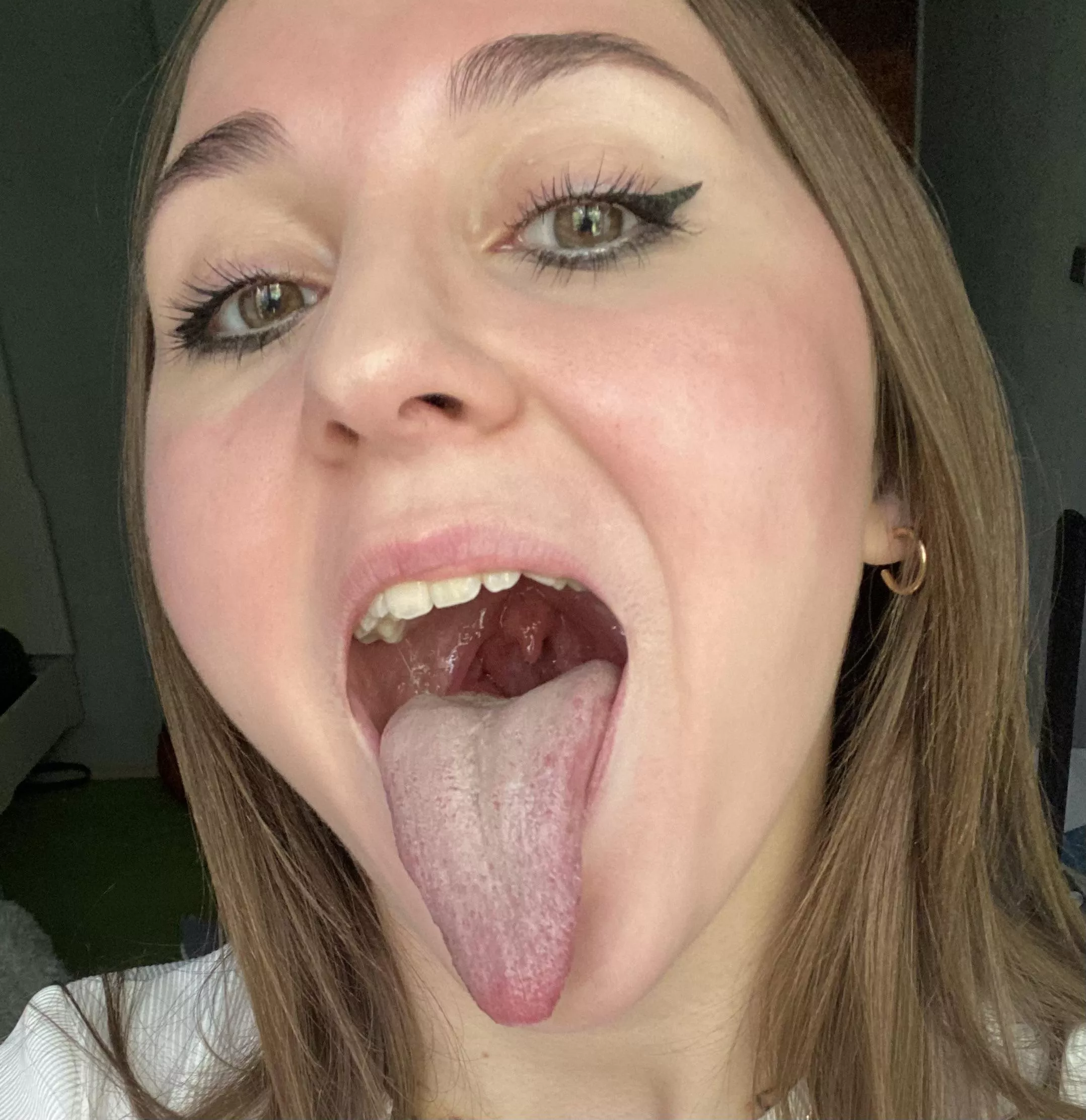 Put your cock in my mouth please