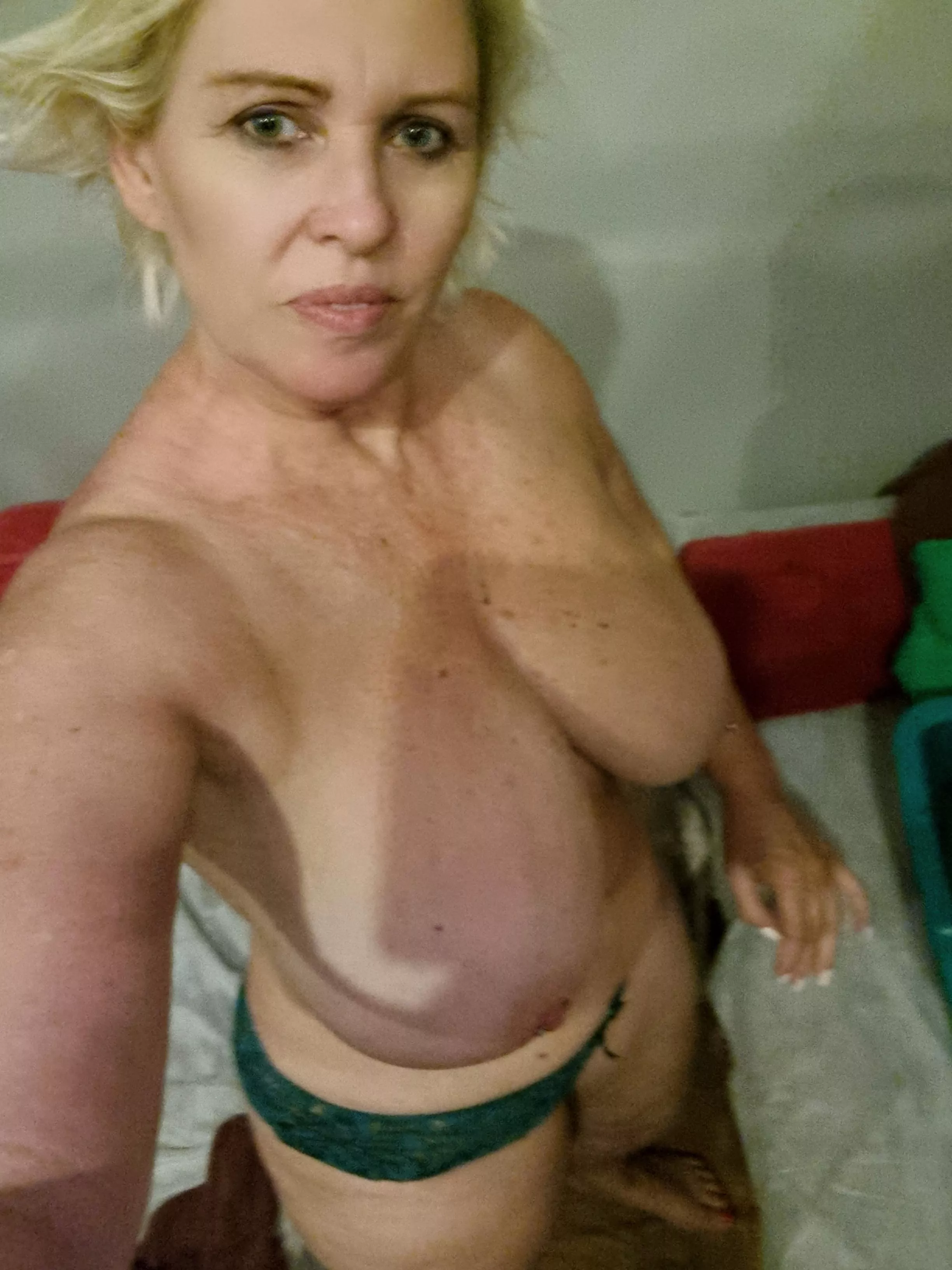 Quick selfie before I go and have a shower 😉🚿 xx 57yo (f) (OC) 🇦🇺