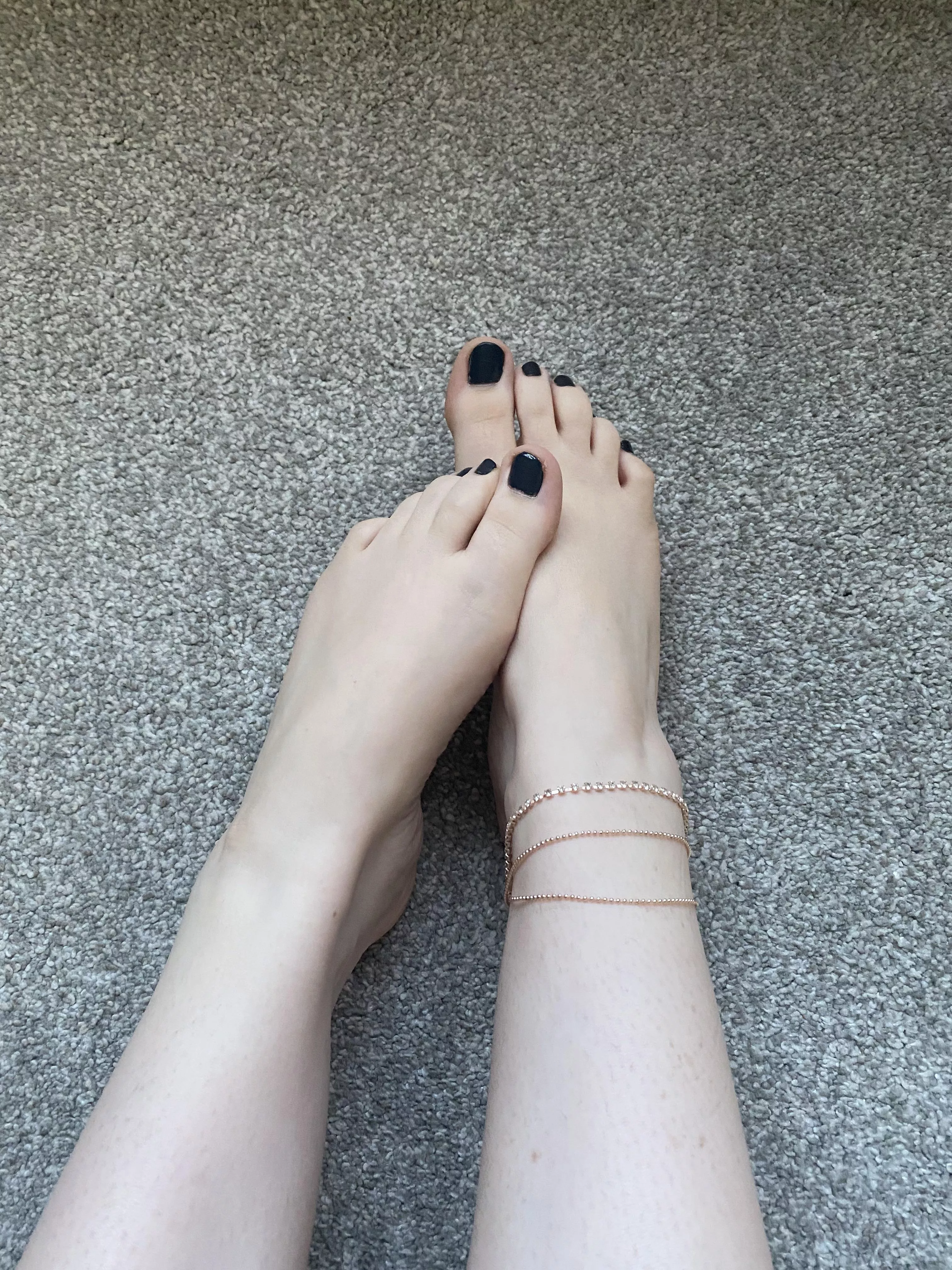 Rate my feet then come and play with them 🥵😍😏