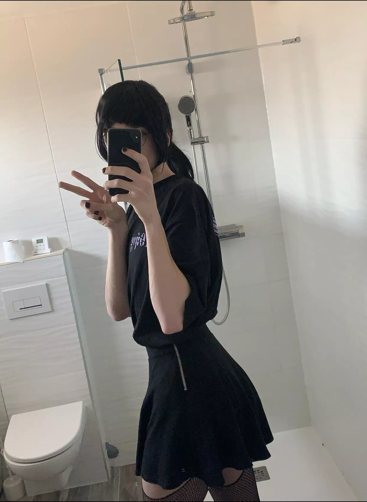 Rate my goth femboy outfit 🖤/10