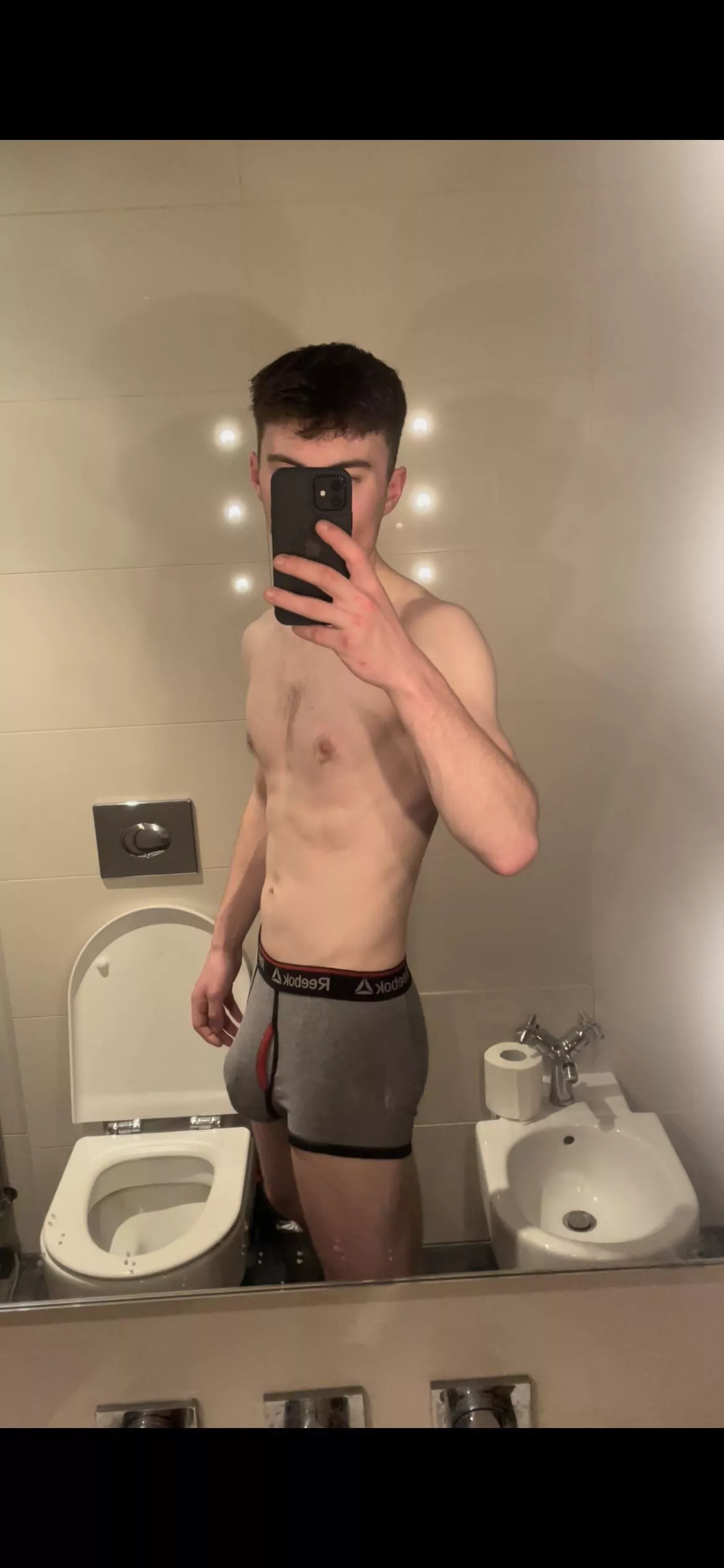 Rate my teen bulgeðŸ˜Š