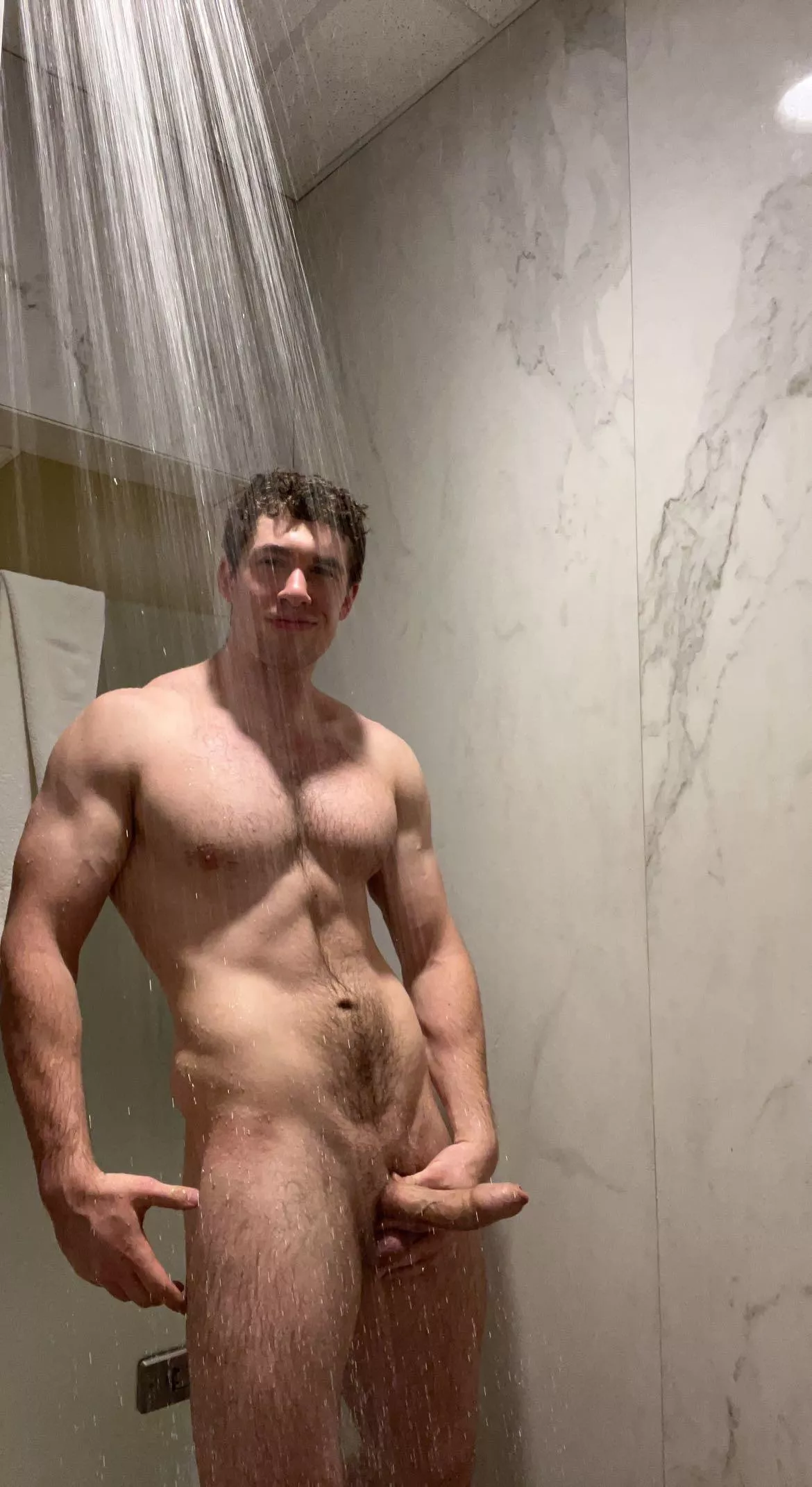 Ready to be fucked in the shower?💪🏼