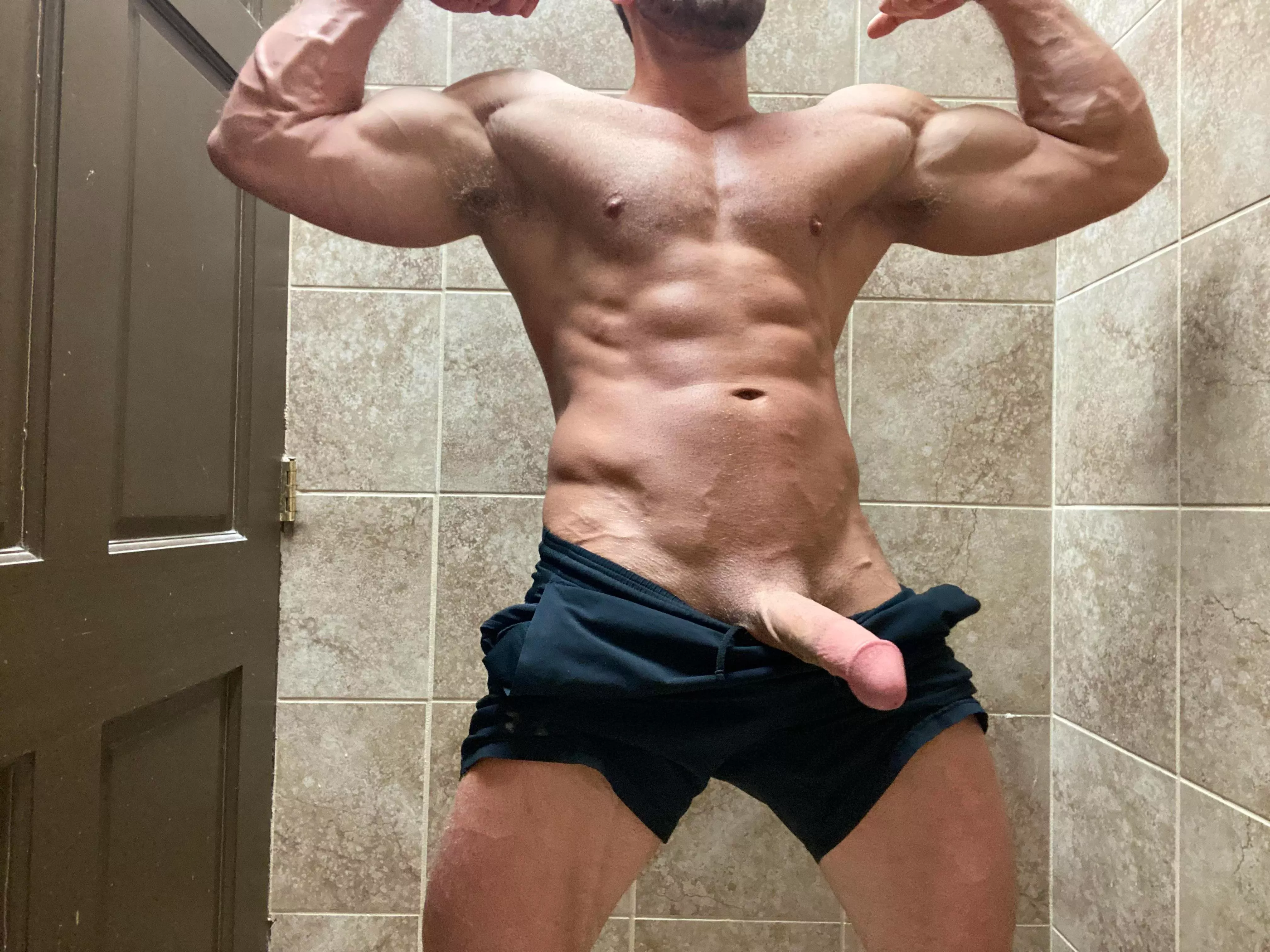 Ready to choke you with these big arms while fucking you doggy ðŸ’ªðŸ˜ˆ