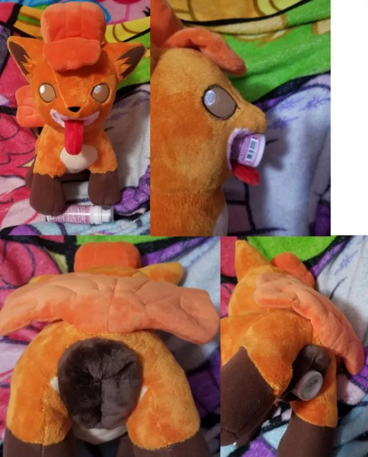 Recently commissioned NSFW fuckable Pokemon female feral Vulpix with useable canine pussy/cookie and mouth with tongue [F]