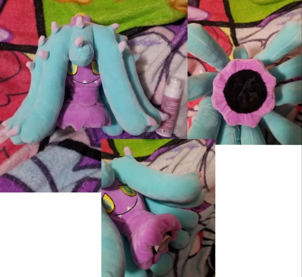 Recently commissioned NSFW fuckable Pokemon female Mareanie with one SPH [F]