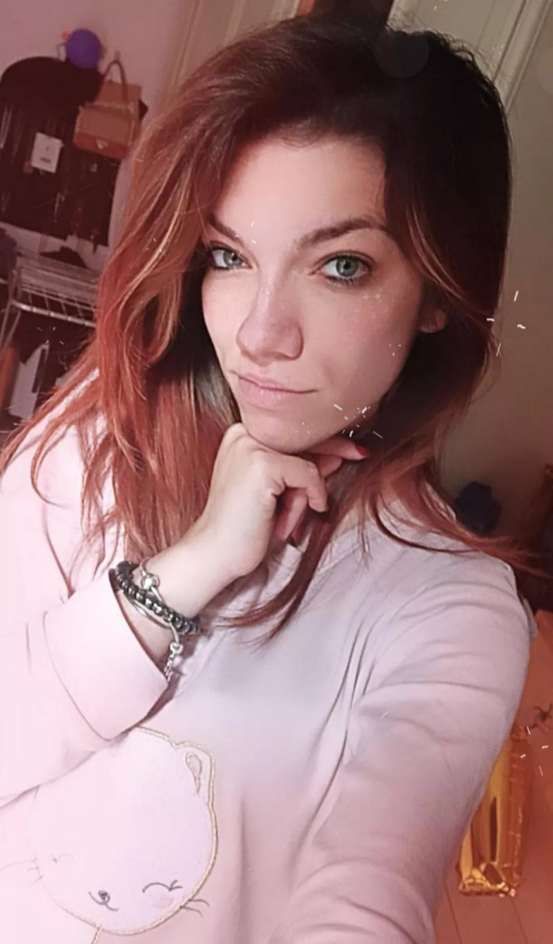 [Reddit Chat] Caption My Beautiful & Innocent Girlfriend And Make Me Feel A Cuck... Send Me Results (Better If You Make Horny-Edits About Her...) And I'll Send You More...