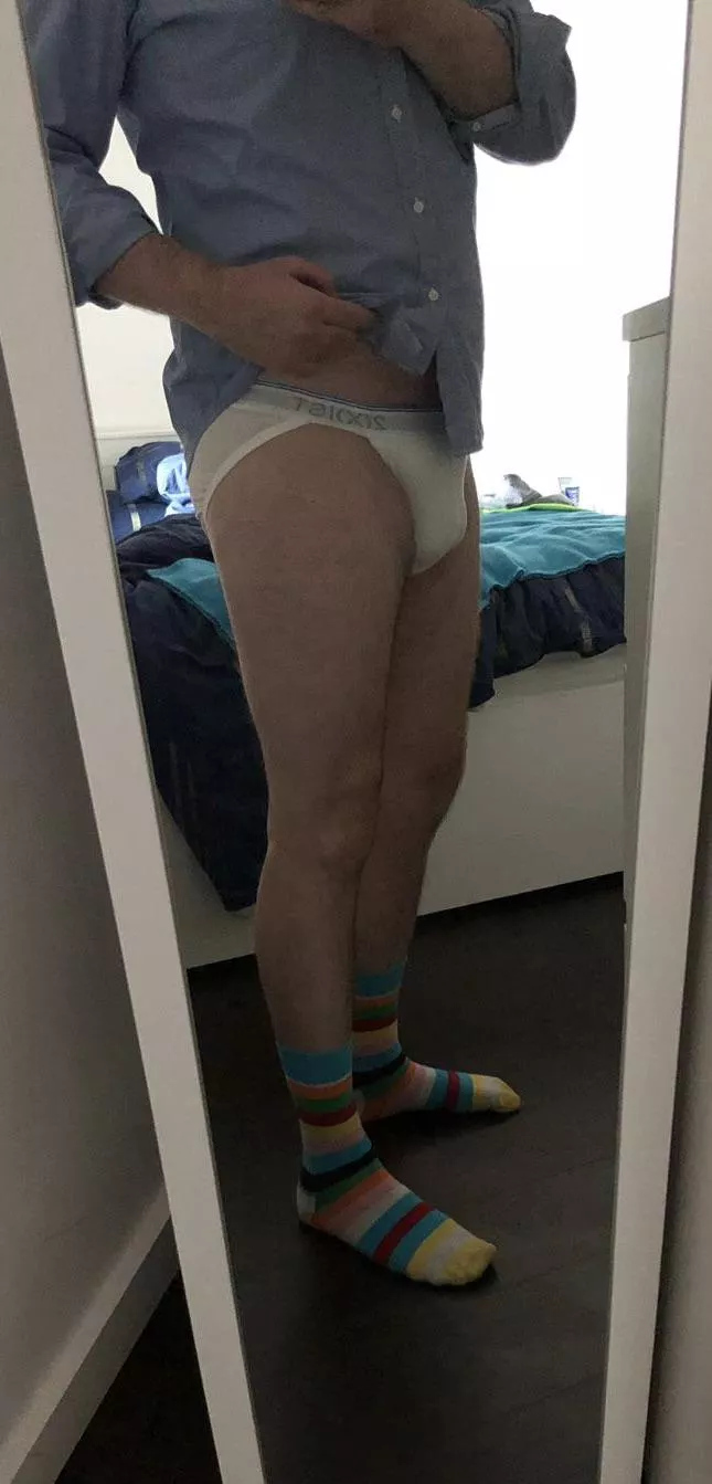 Right, trying this style of brief again today. I appreciate that my socks kind of dominate the picture though.