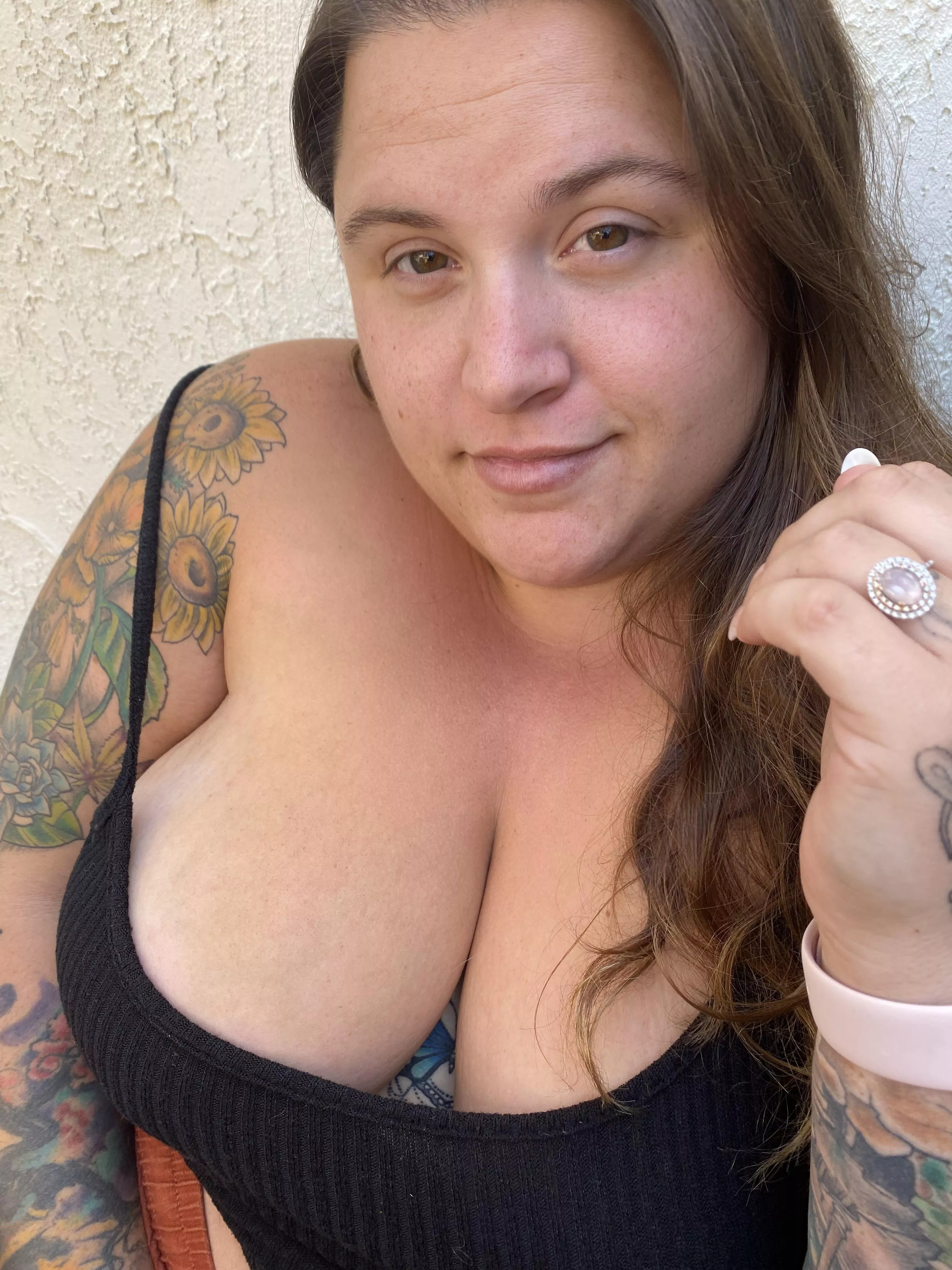 rise and shine , wouldn’t you like to wake up next to this sexy bbw and all of my curves!