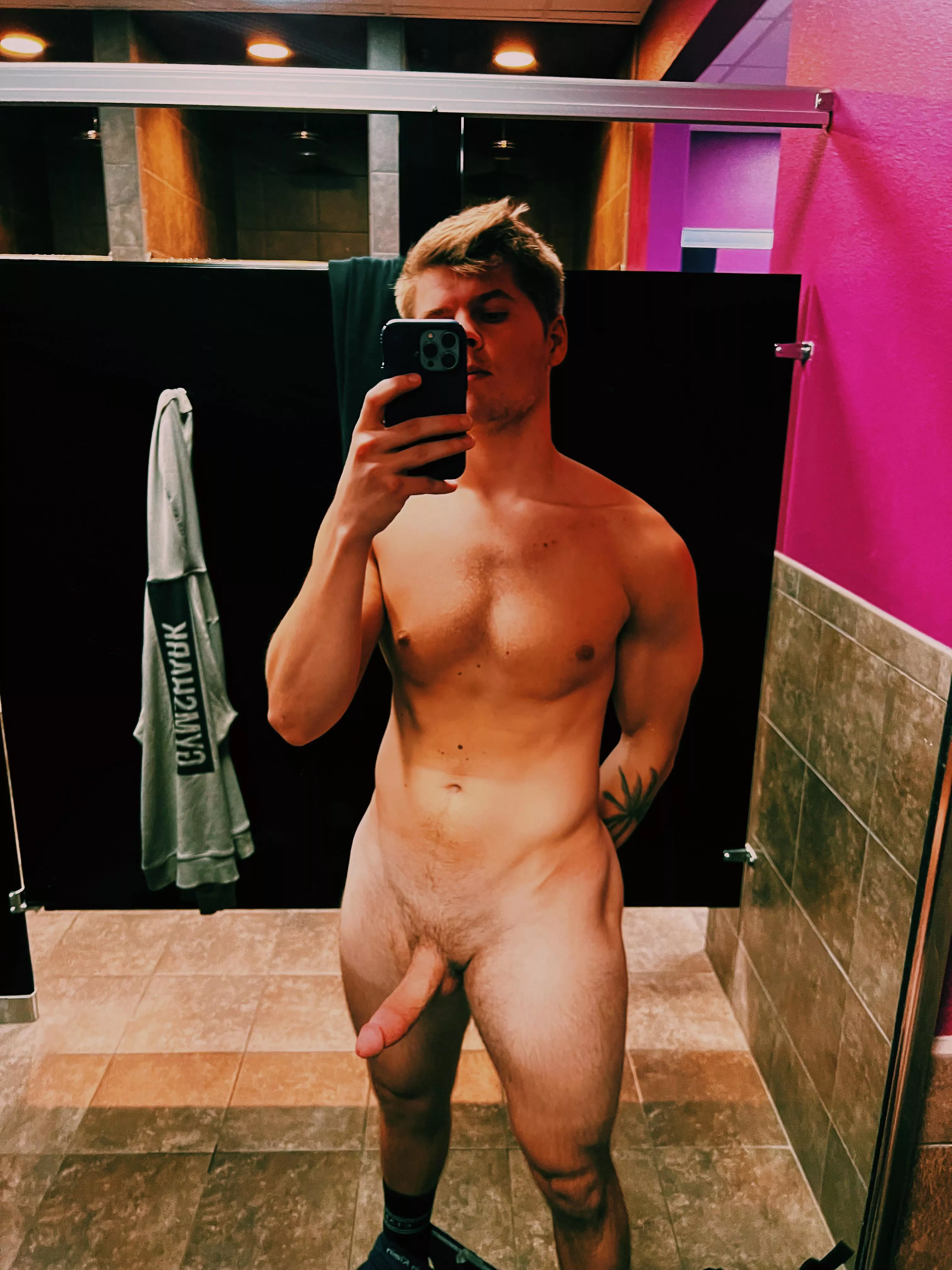 Risky locker room pics are the best, don’t you agree?