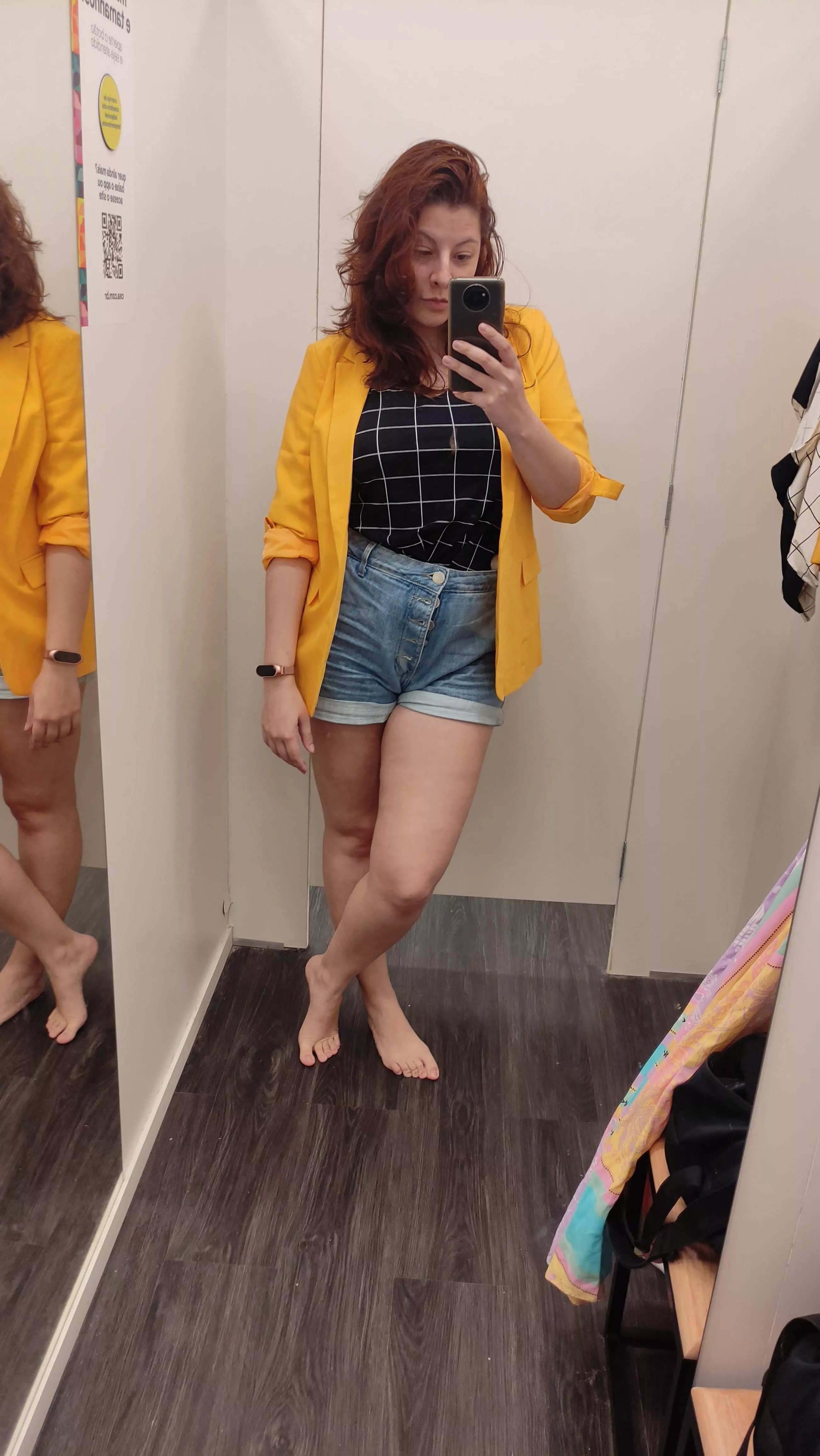 Same jacket but different shorts today, what you think? 😍 💖[OC][F]