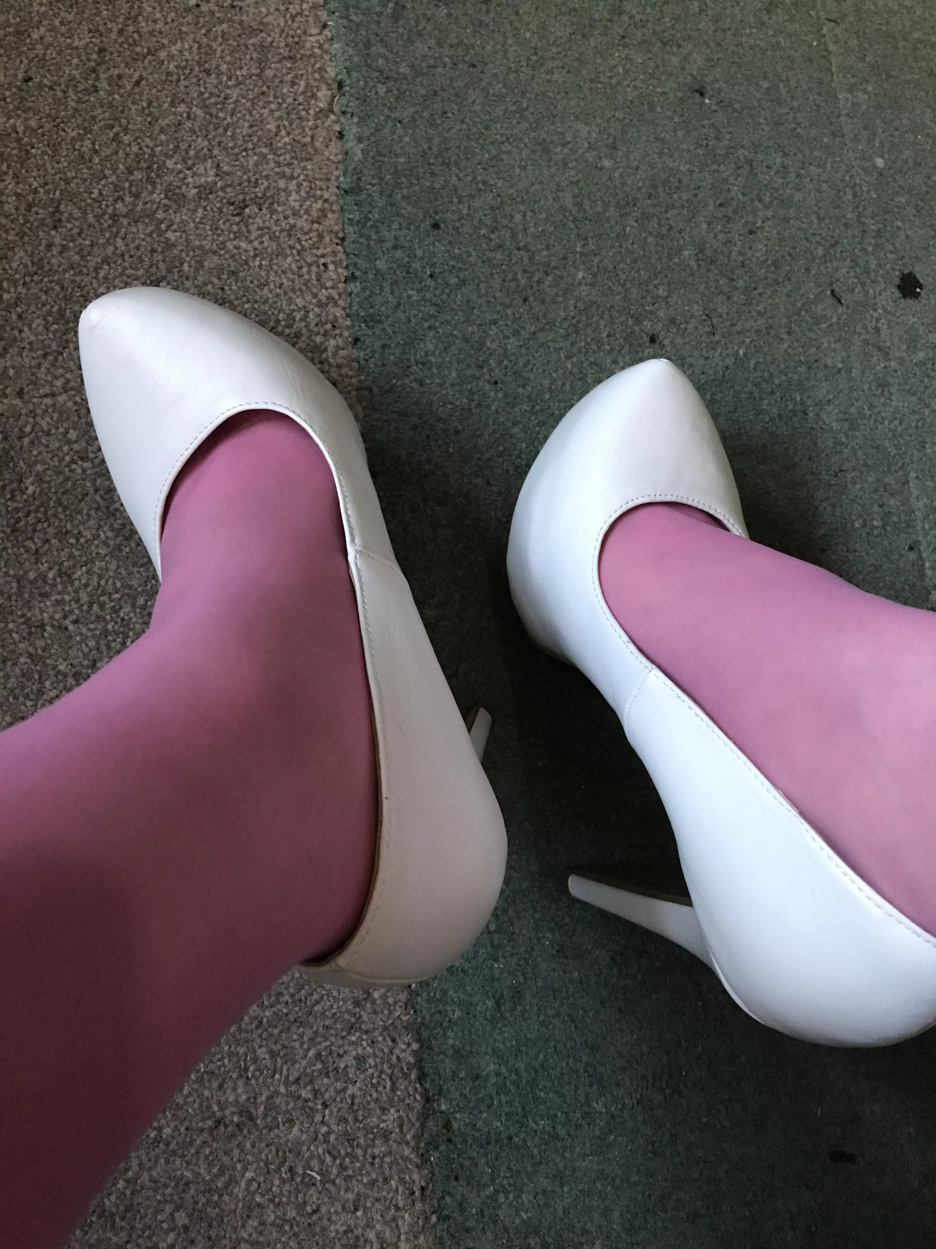 Same white heels, new pink nylons…