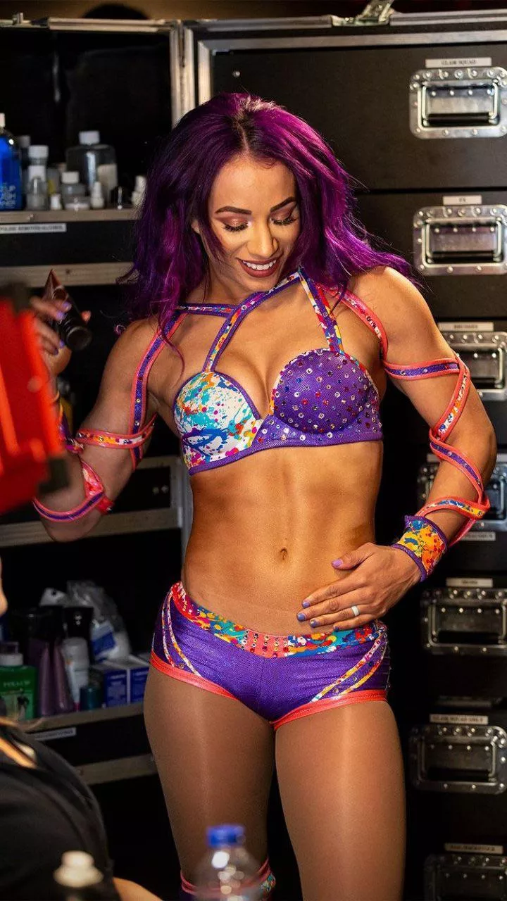 Sasha Banks makes me hard!!