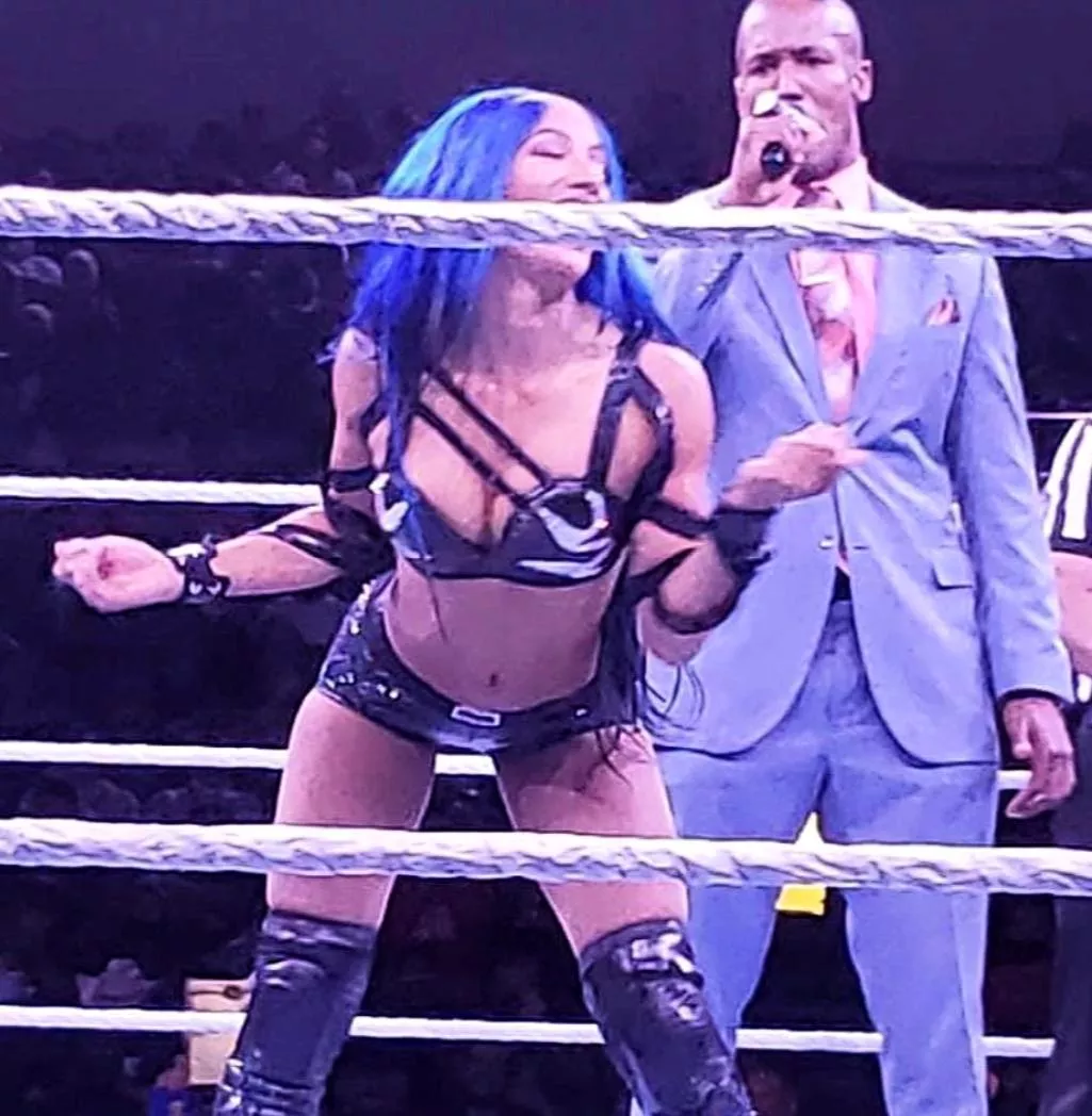 Sasha's butt great distraction