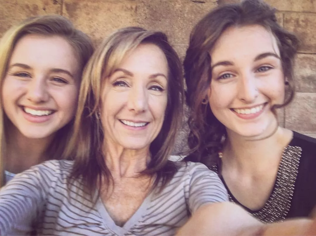 selfie with mom and daughters