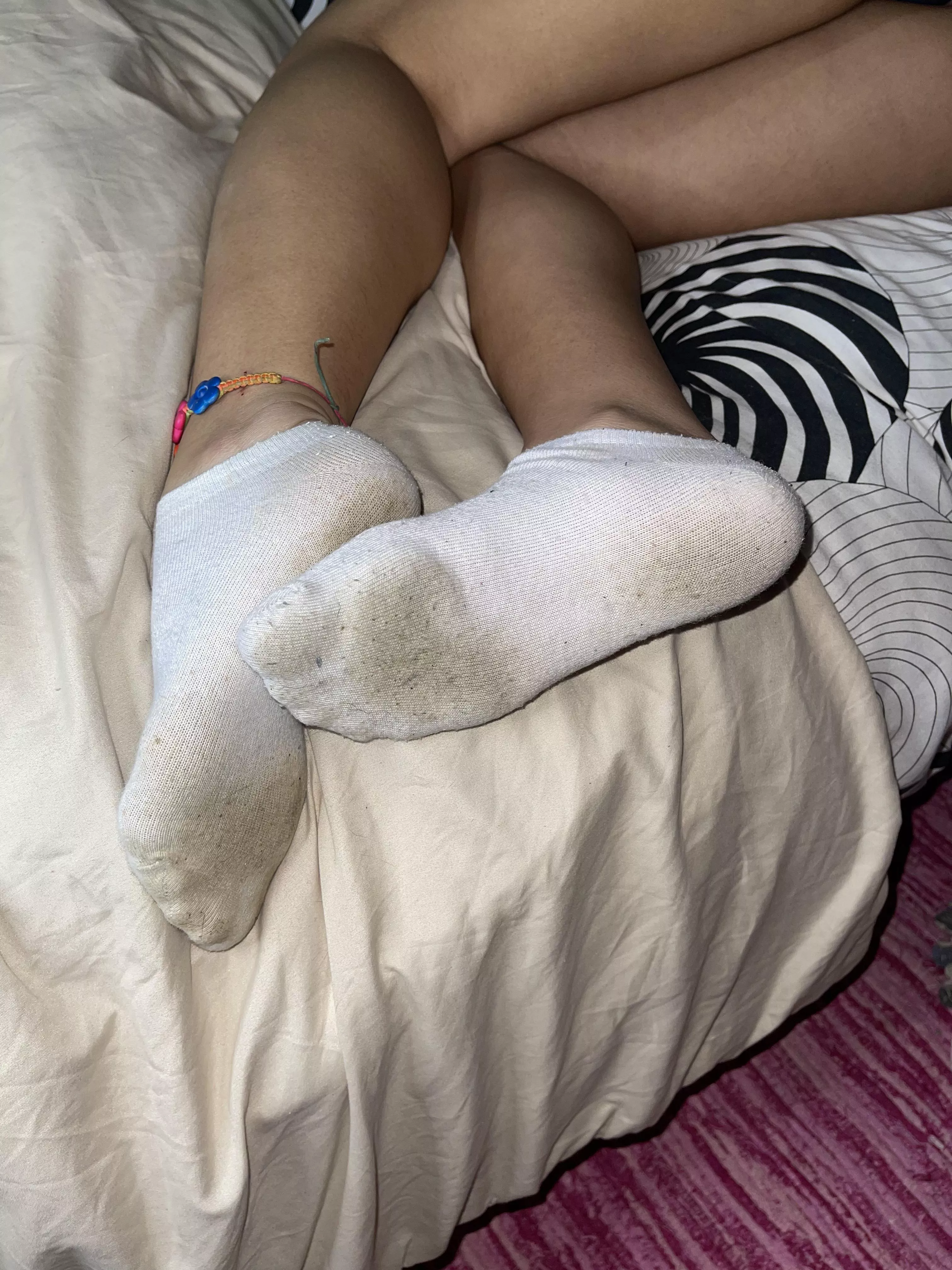 [sell] #smellysneakers #smellysocksfetish #smellyshoesforsale #dirtybootsandmessyhair #happysocks #whitesocks #dirtyfeet #smelly #anklesocks #tagify_app #sockslover #socksgirl #smellysocks #smellynylons #smellypantyhose #smellyteenfeet #smellysockfetis