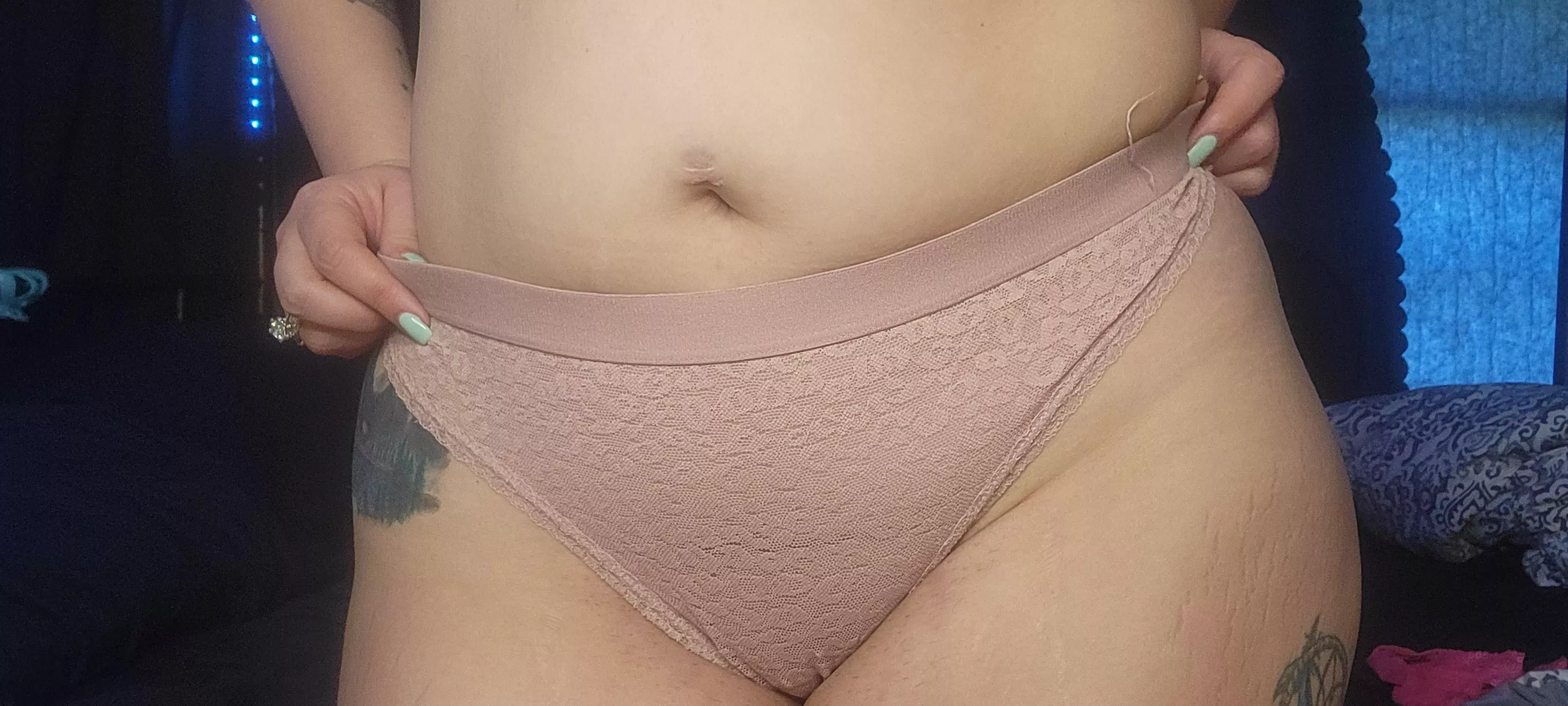 [selling] Do you want me to squirt in these for you?!