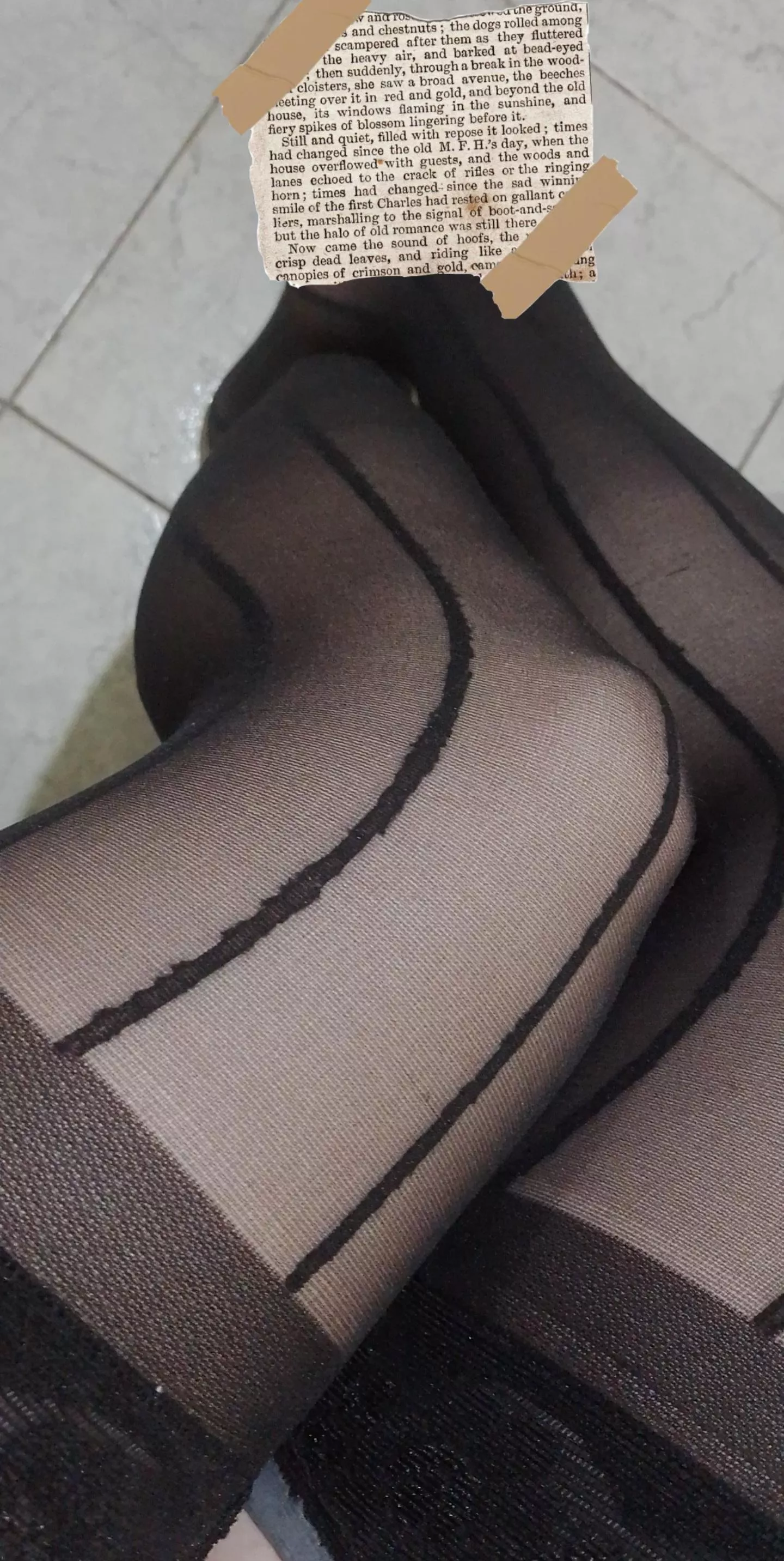 [selling] Pantyhose available. Also available for pics and customs. Kik: angelgoddess263