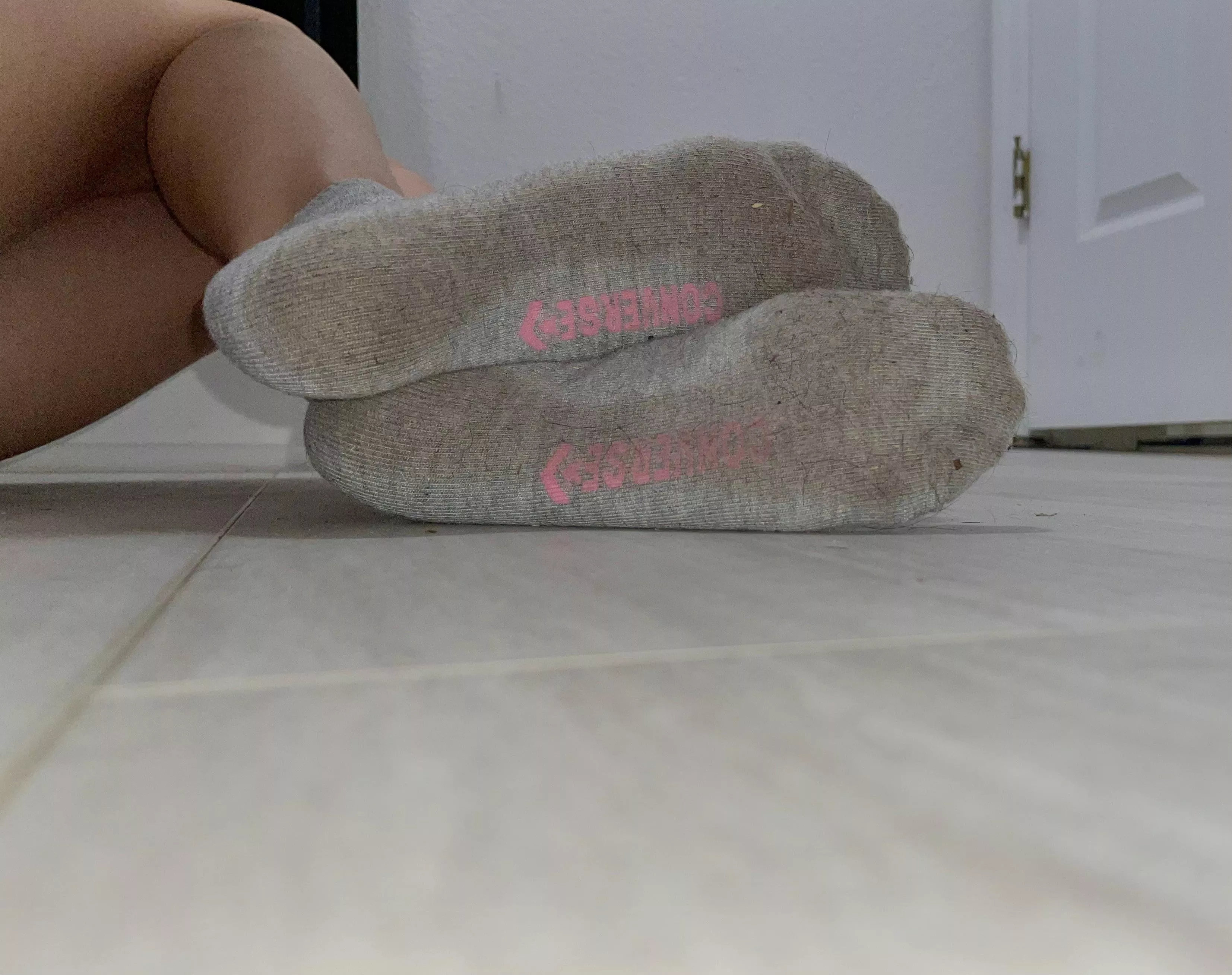 [selling] SweatyðŸ’¦, DeliciousðŸ˜, GreyðŸ§¦ converse socks, you donâ€™t wanna miss out on my amazing scent!ðŸ‘ƒ[dm me for availability]