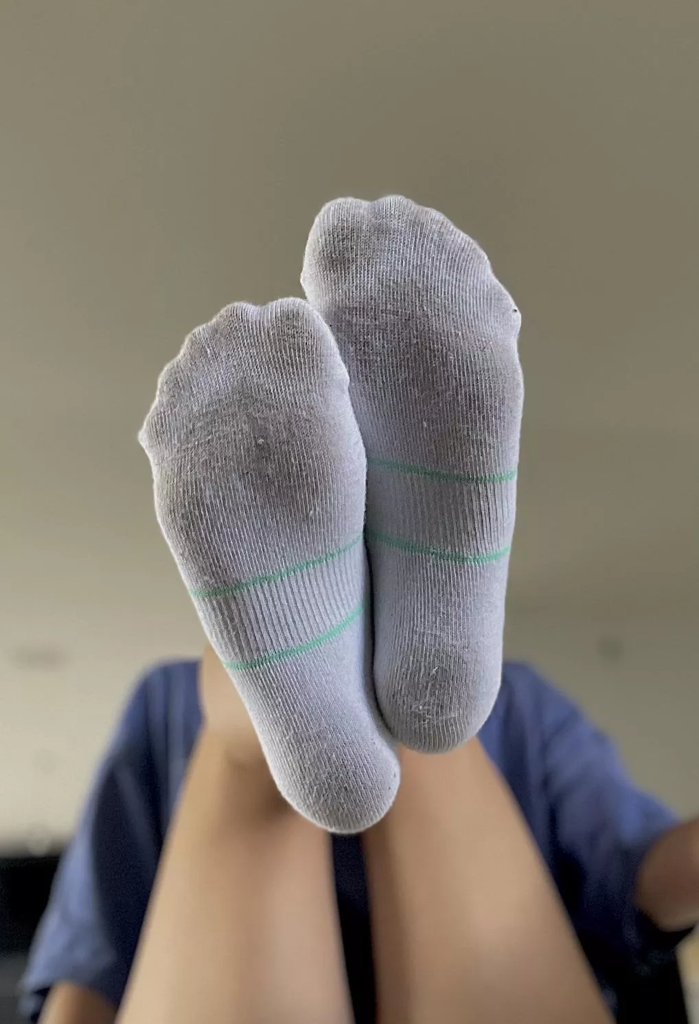 [selling] wouldn’t you love to inhale my yummy scent from these smelly little socks?😜✨🧦💦