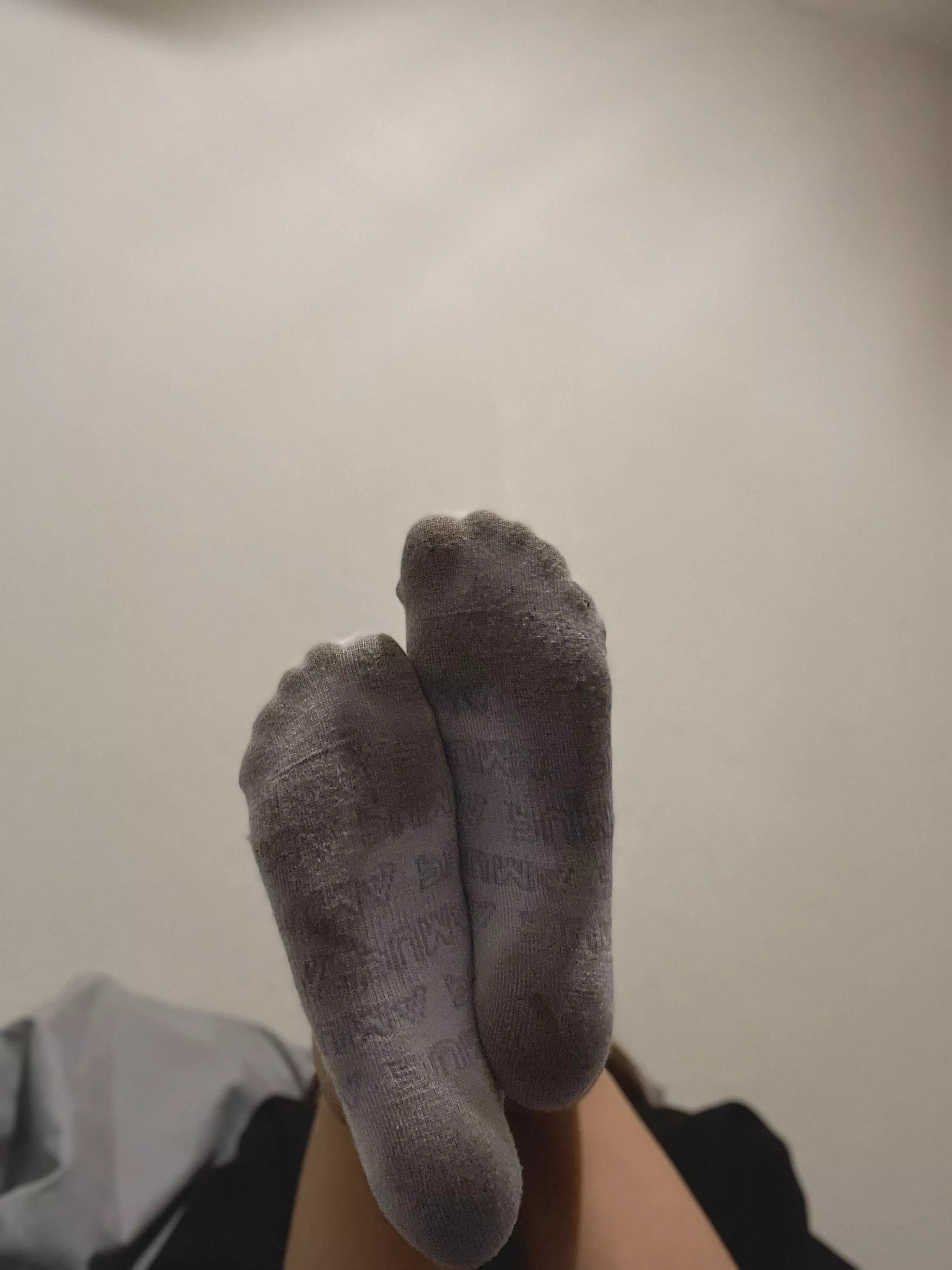 [Selling] Your Friday could be a FriYAY with my delicious socks in your life😍 Come experience my scent👃🧦💦👅