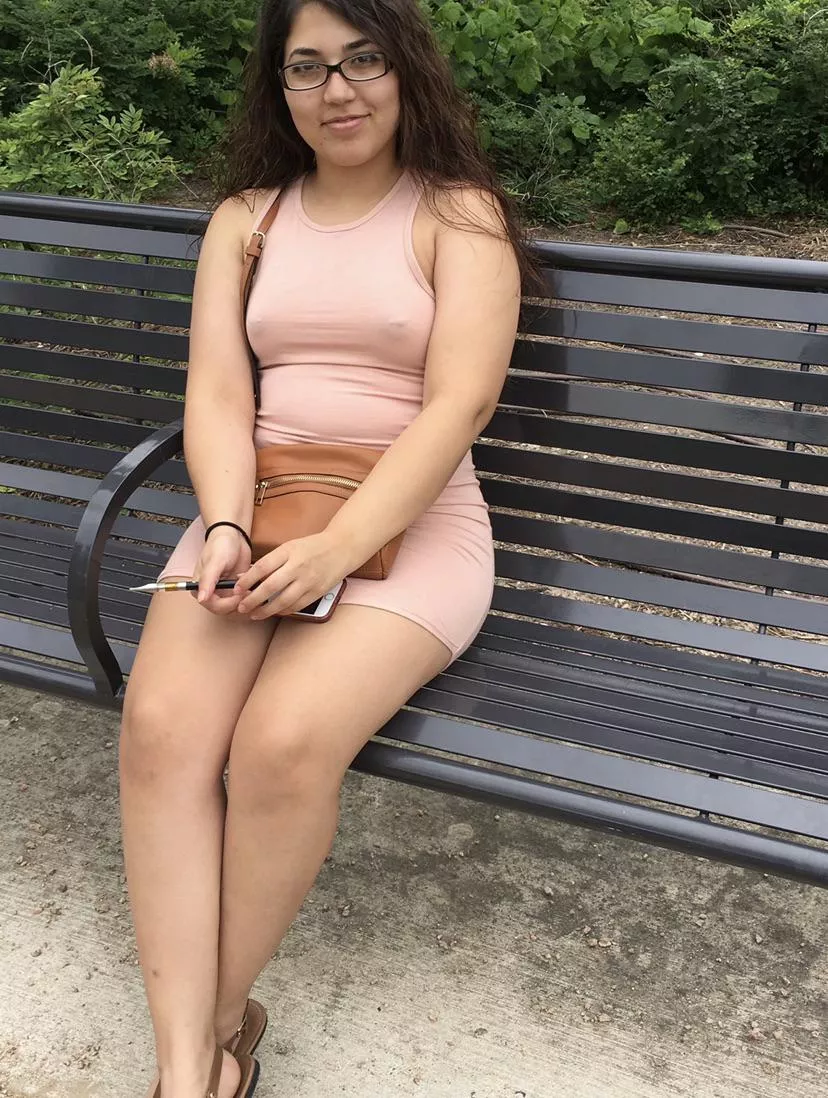 SFW 20f :) what y’all think of my outfit?