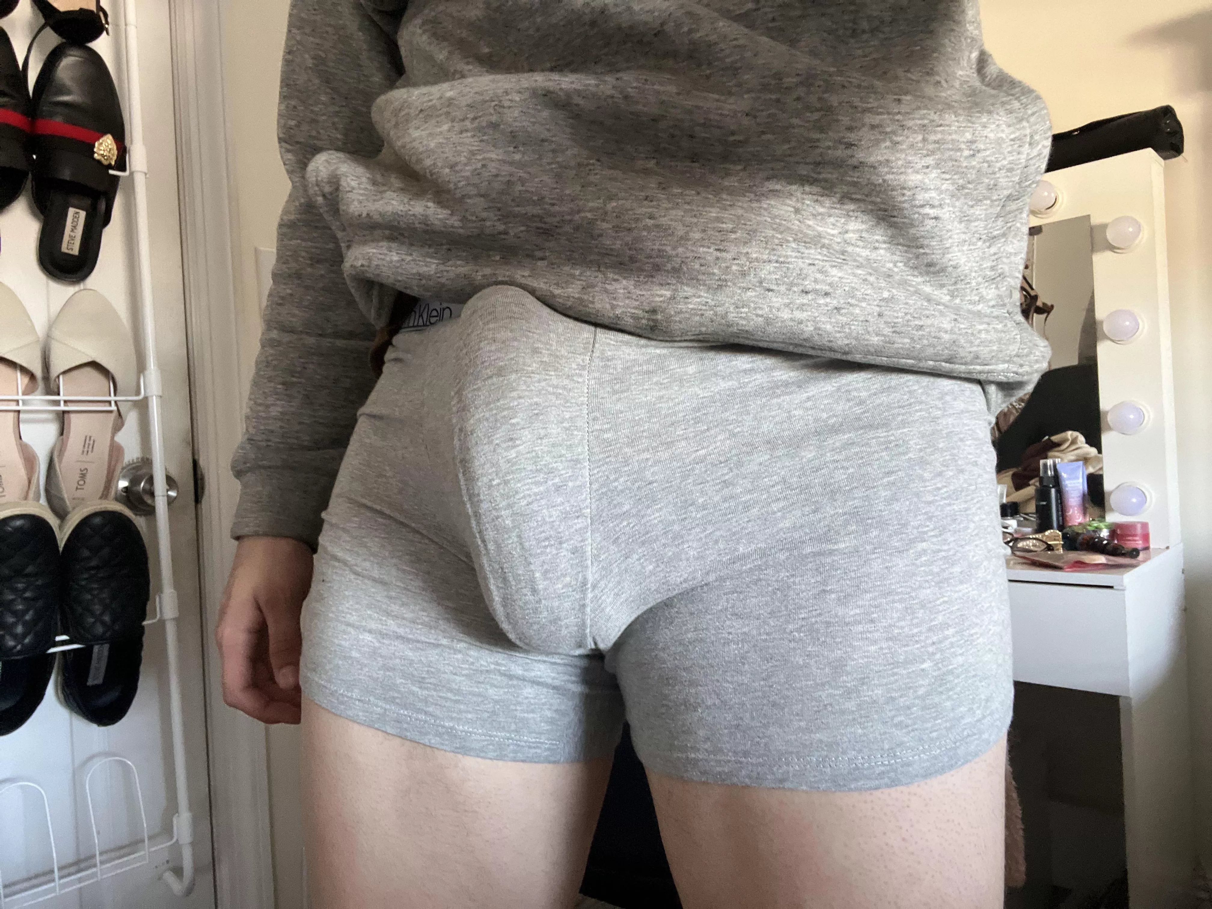 Sharing my morning bulge ðŸ˜˜