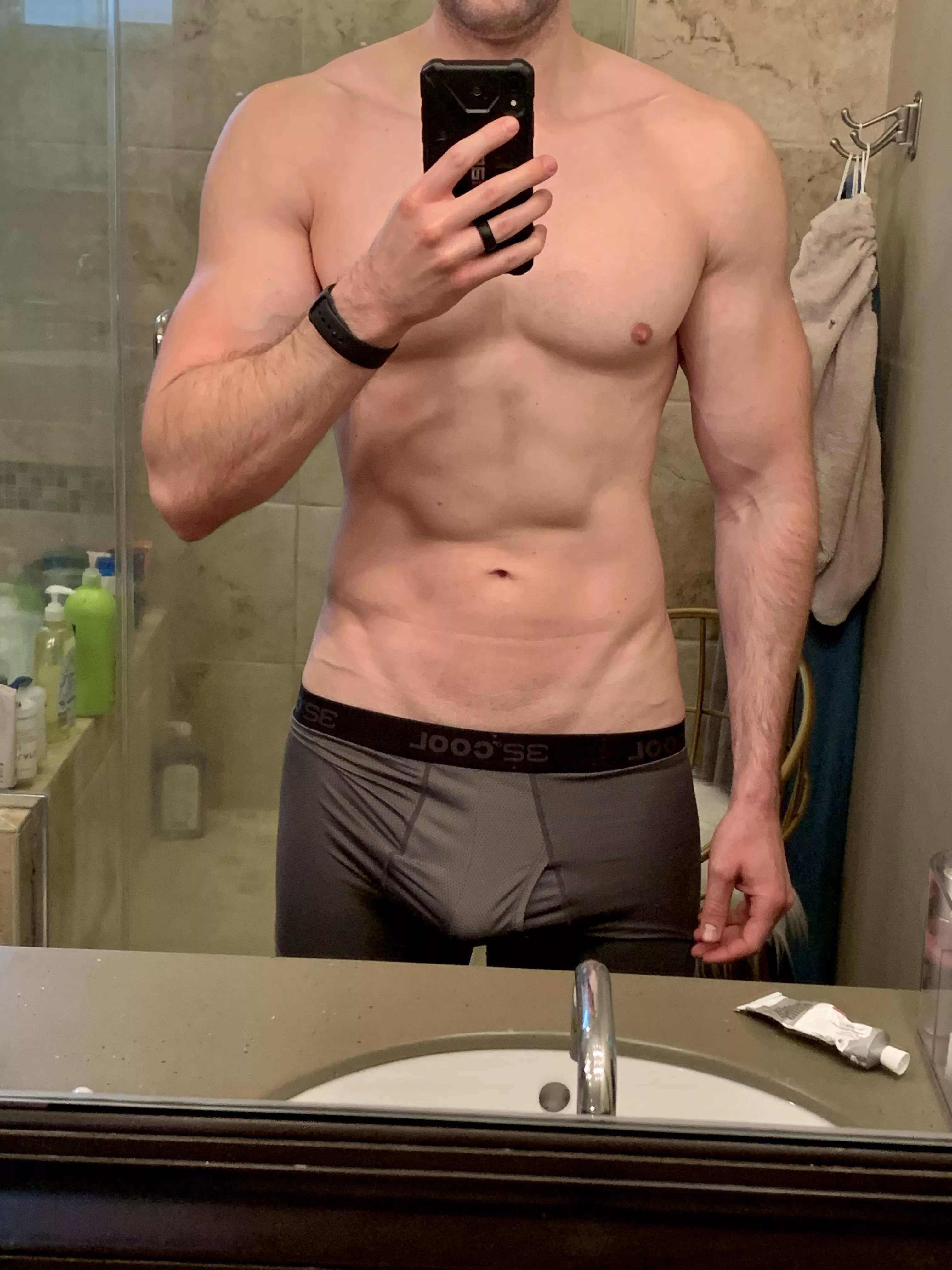 Should married dad(36) lose his undies ?