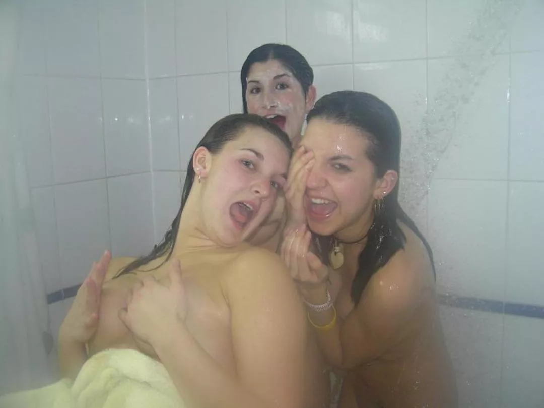 Shower trio