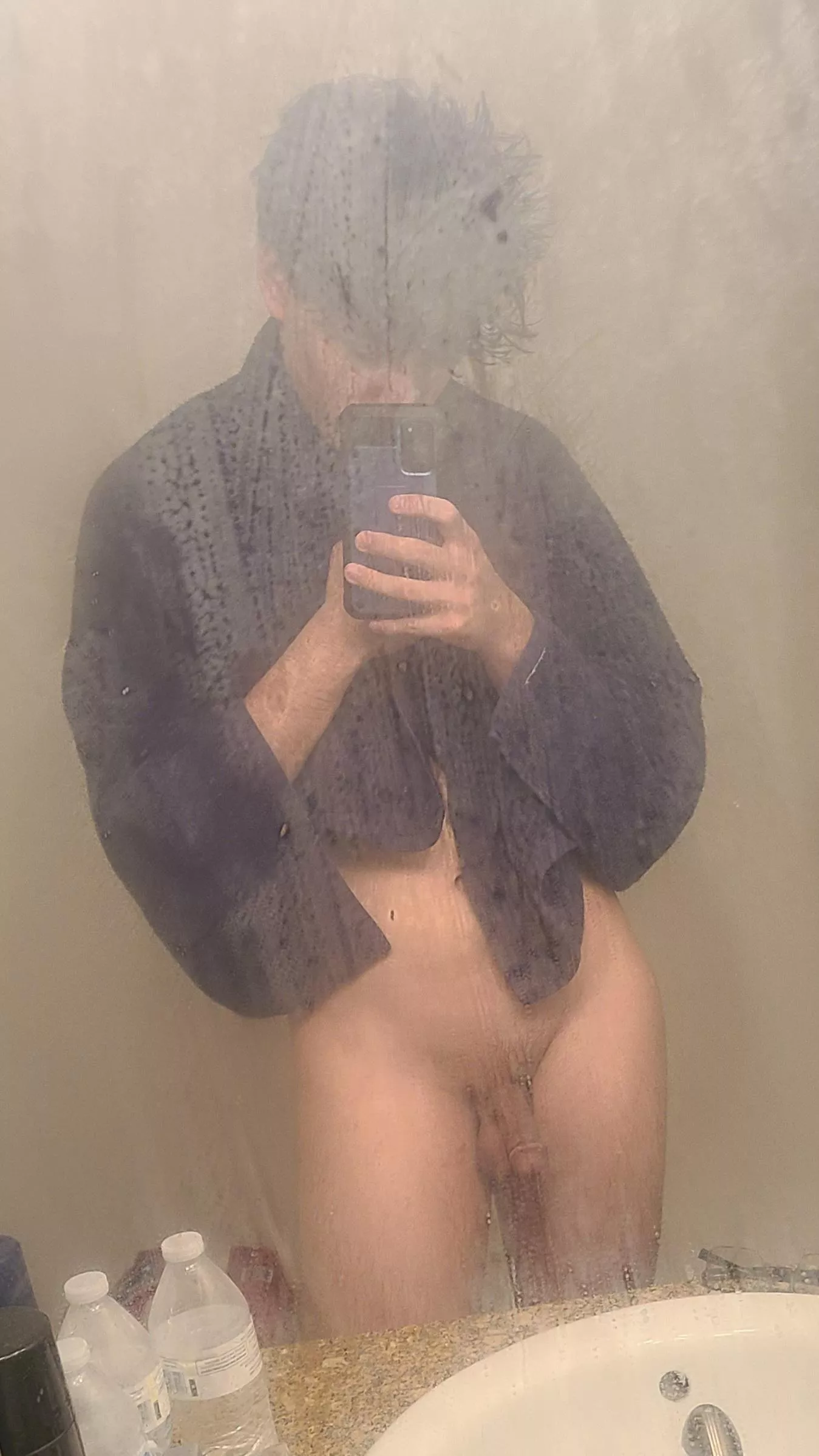 showering alone kinda sucks 😕