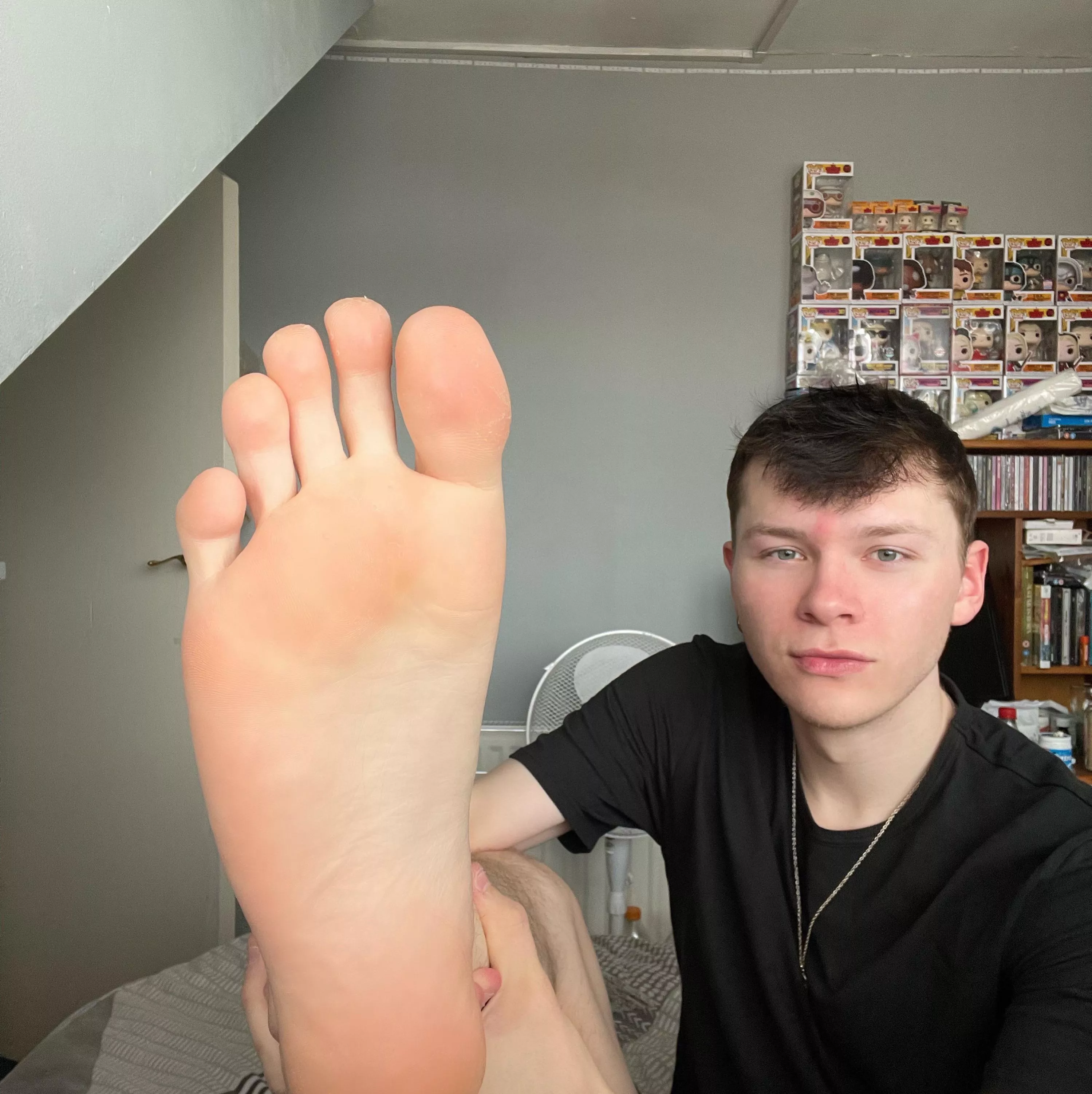 showing you my sole on this boring thursday ðŸ˜