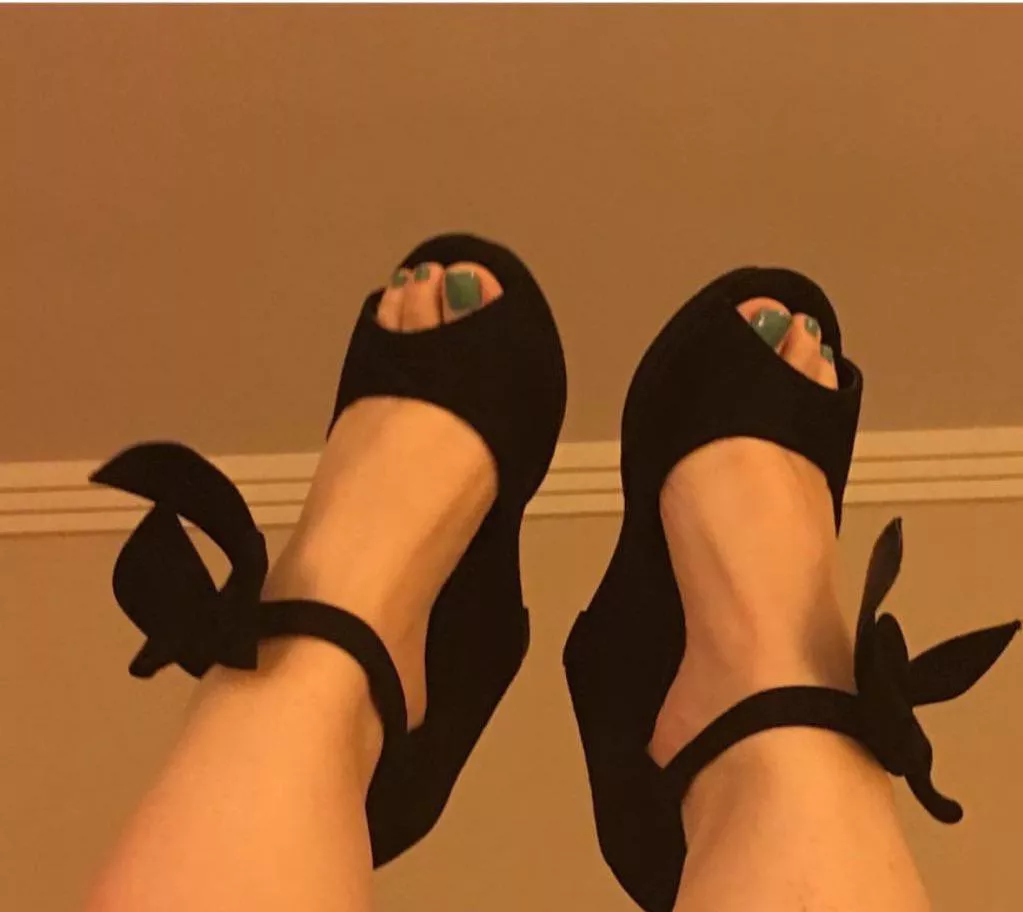 Sky High Heels & Feet Size 8