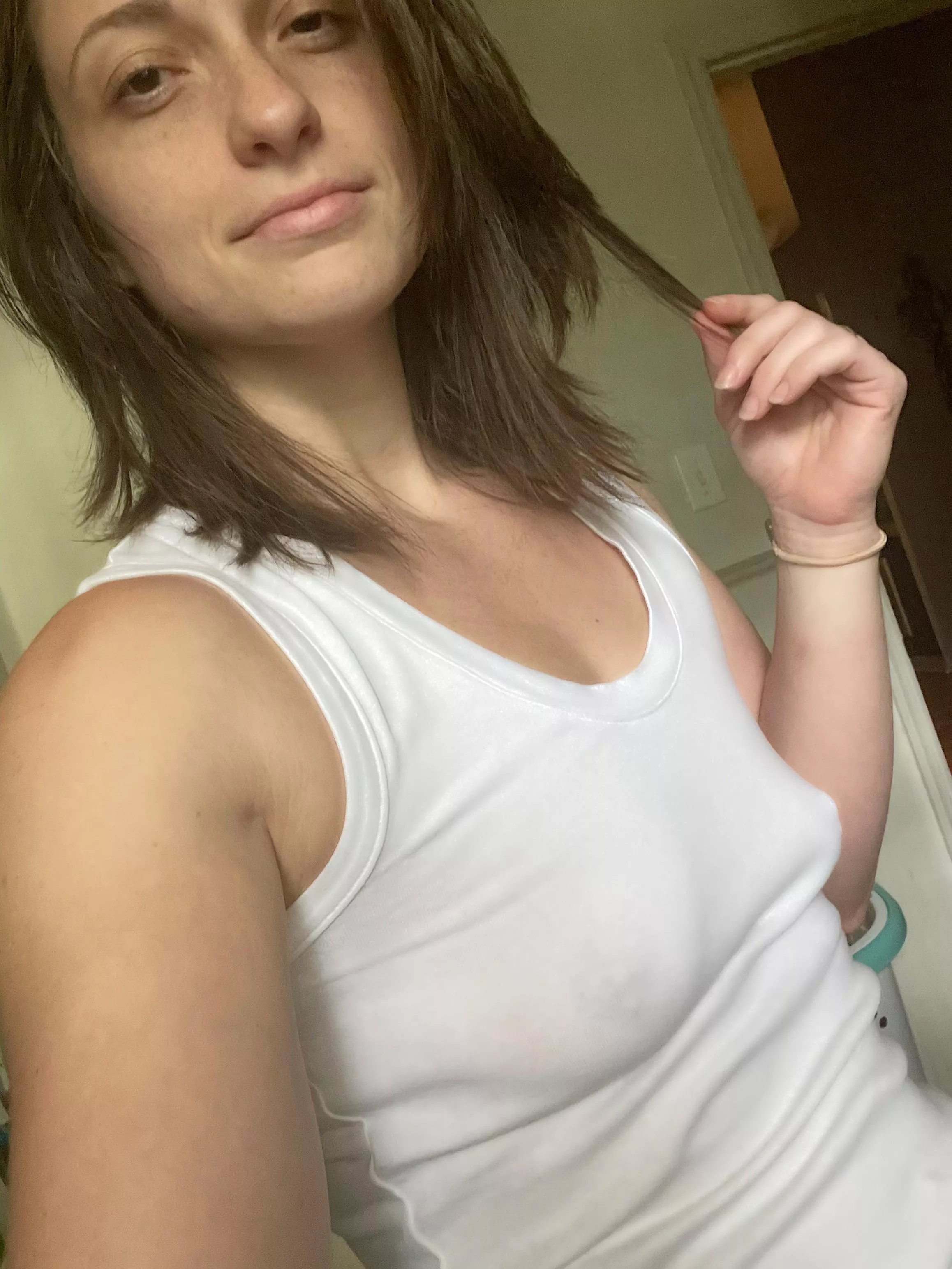 Small and cute mom tits to peek you up this weekend! ðŸ¥°