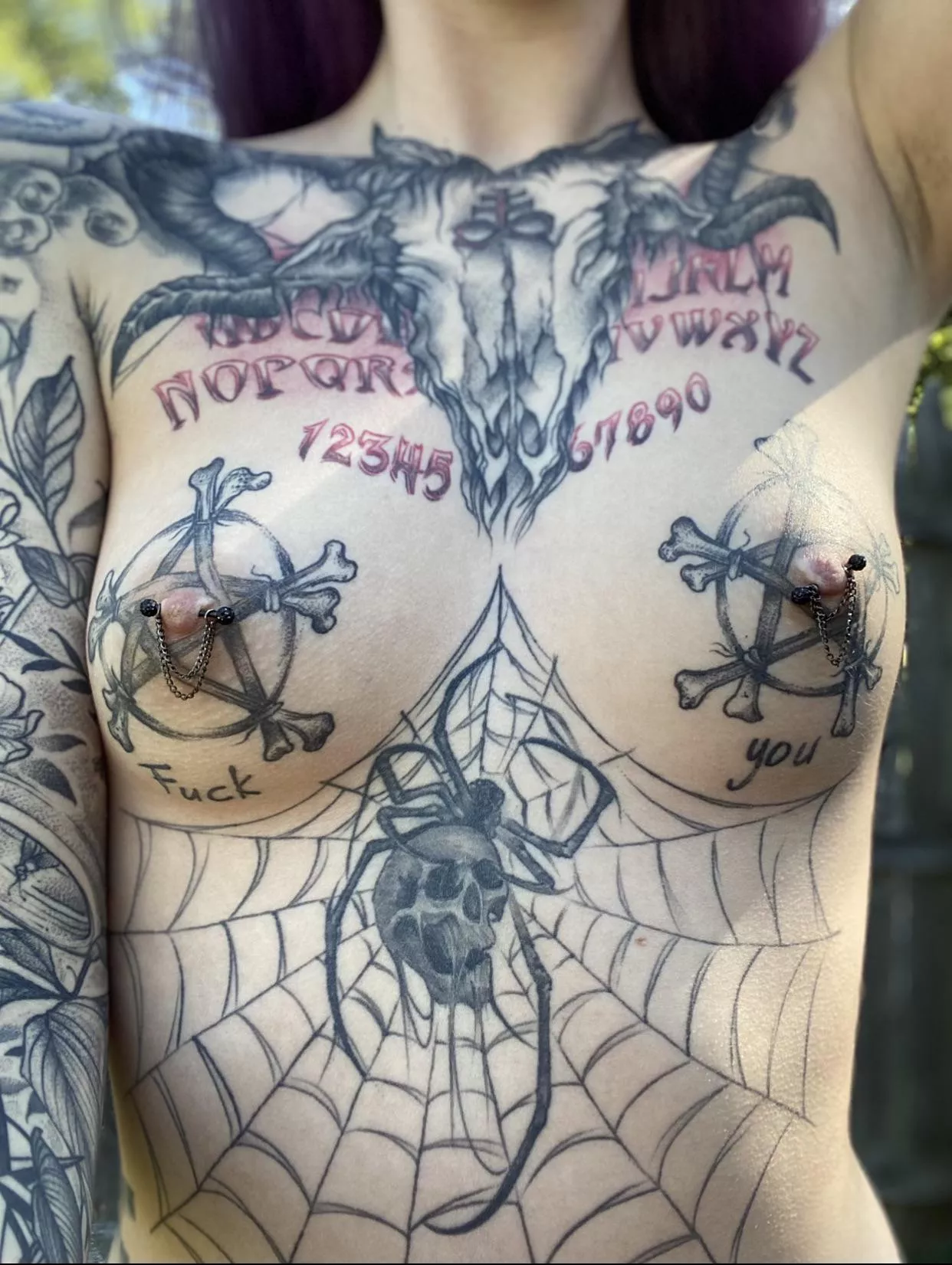 Small boob gang!