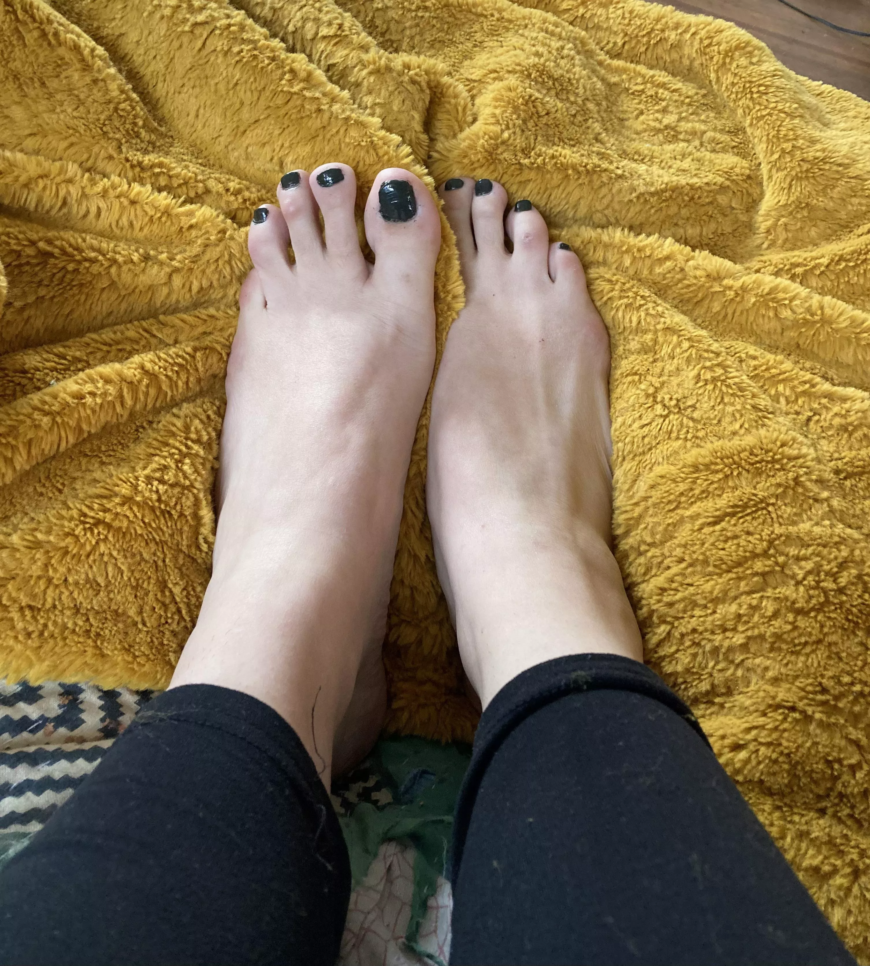 Snuggly toes