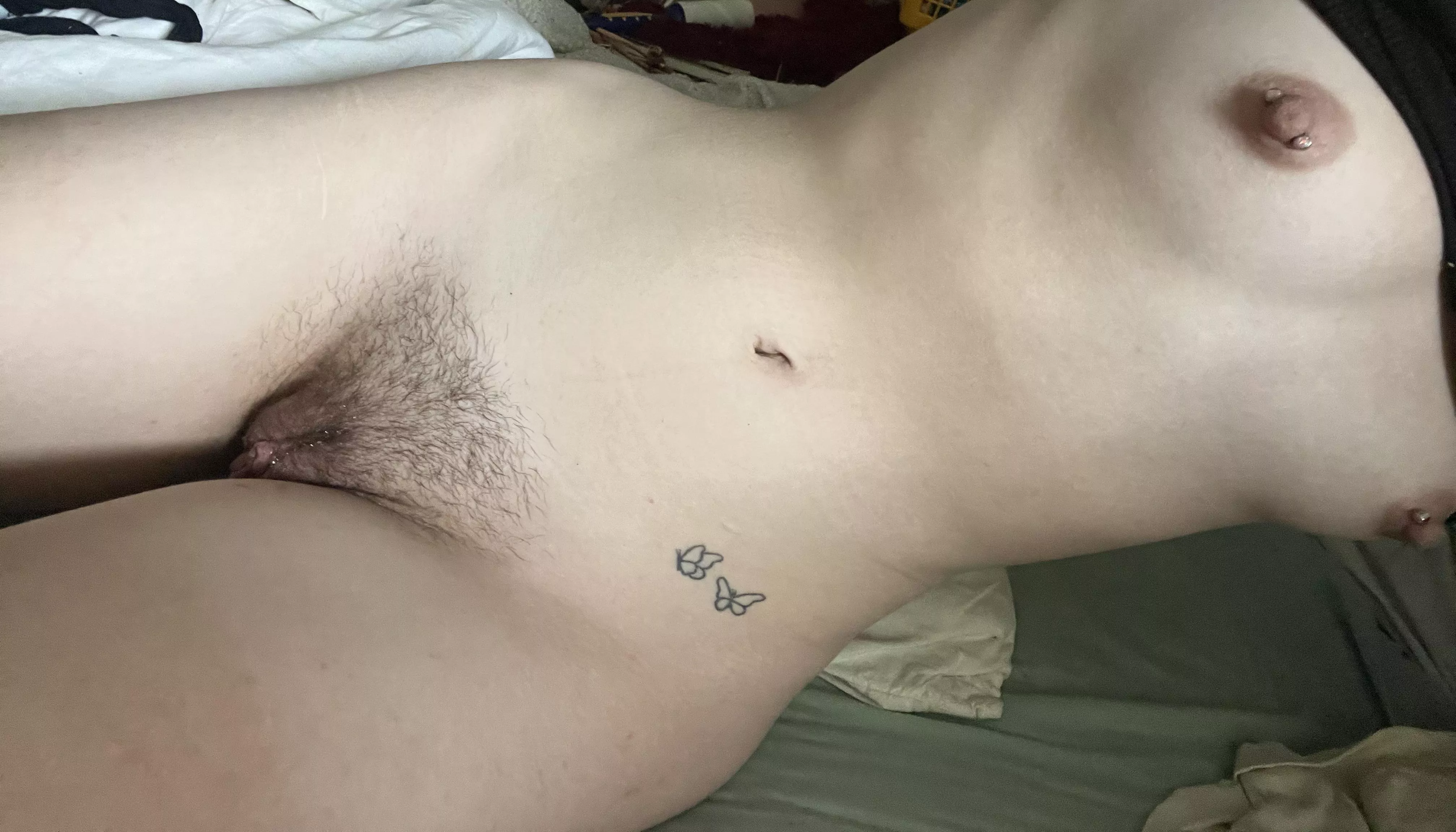 So horny I had to post my hairy pussy 💓