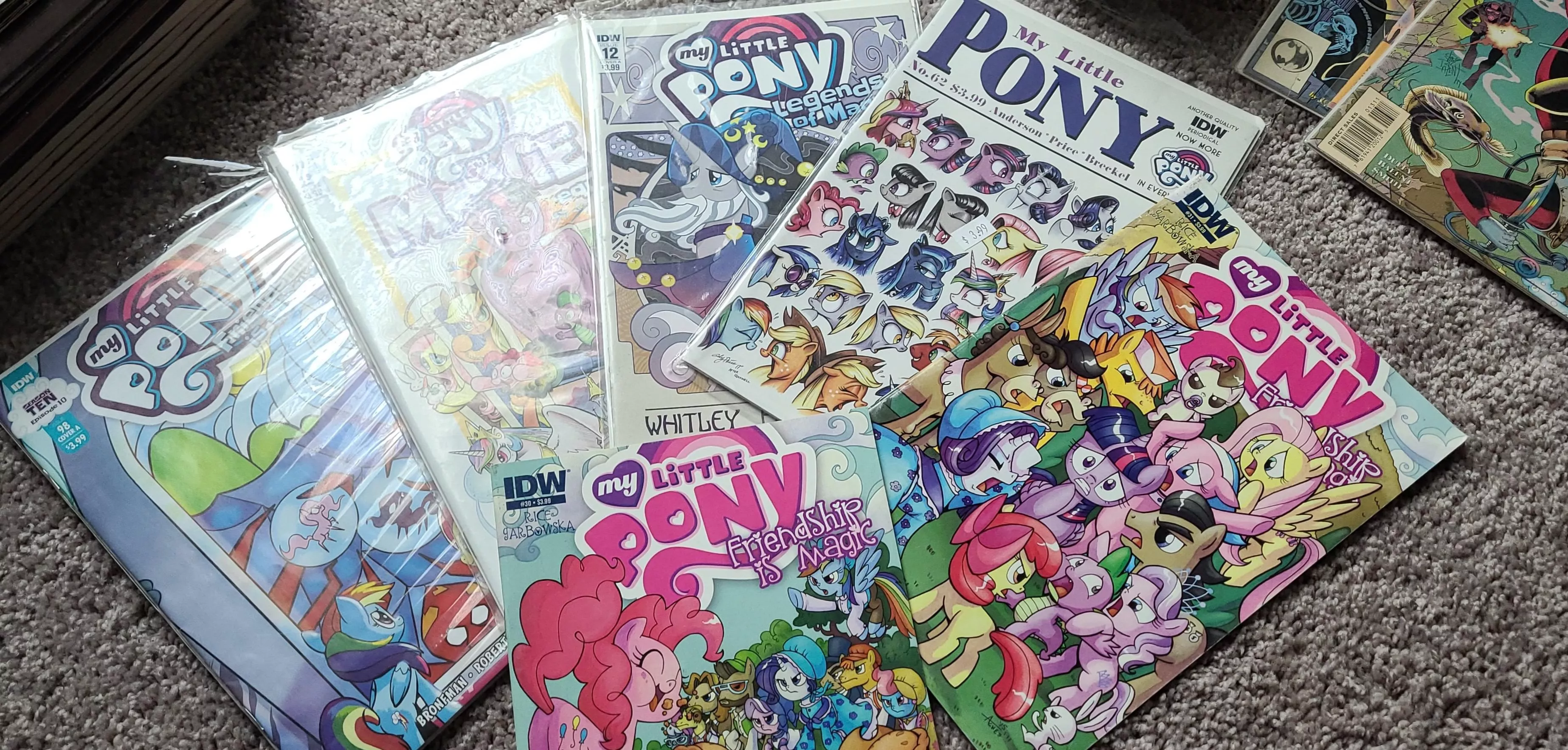 Some of my Pony comics. I'm getting some new comics today. 🥰