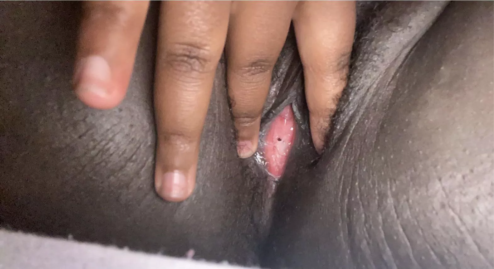 some tight virgin pussy for the feed! ðŸ¤—