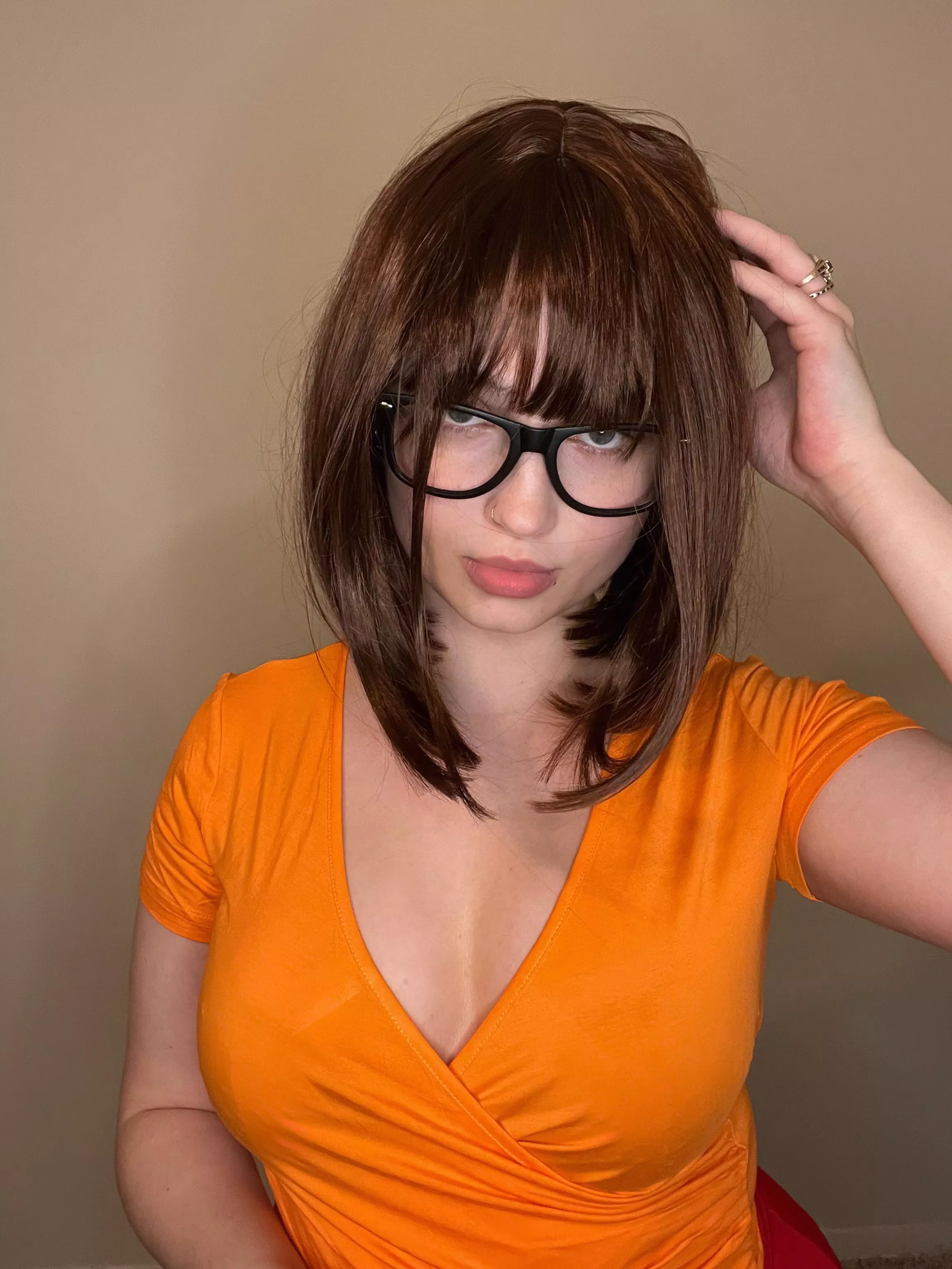 Some Velma cosplay cleavage 😽