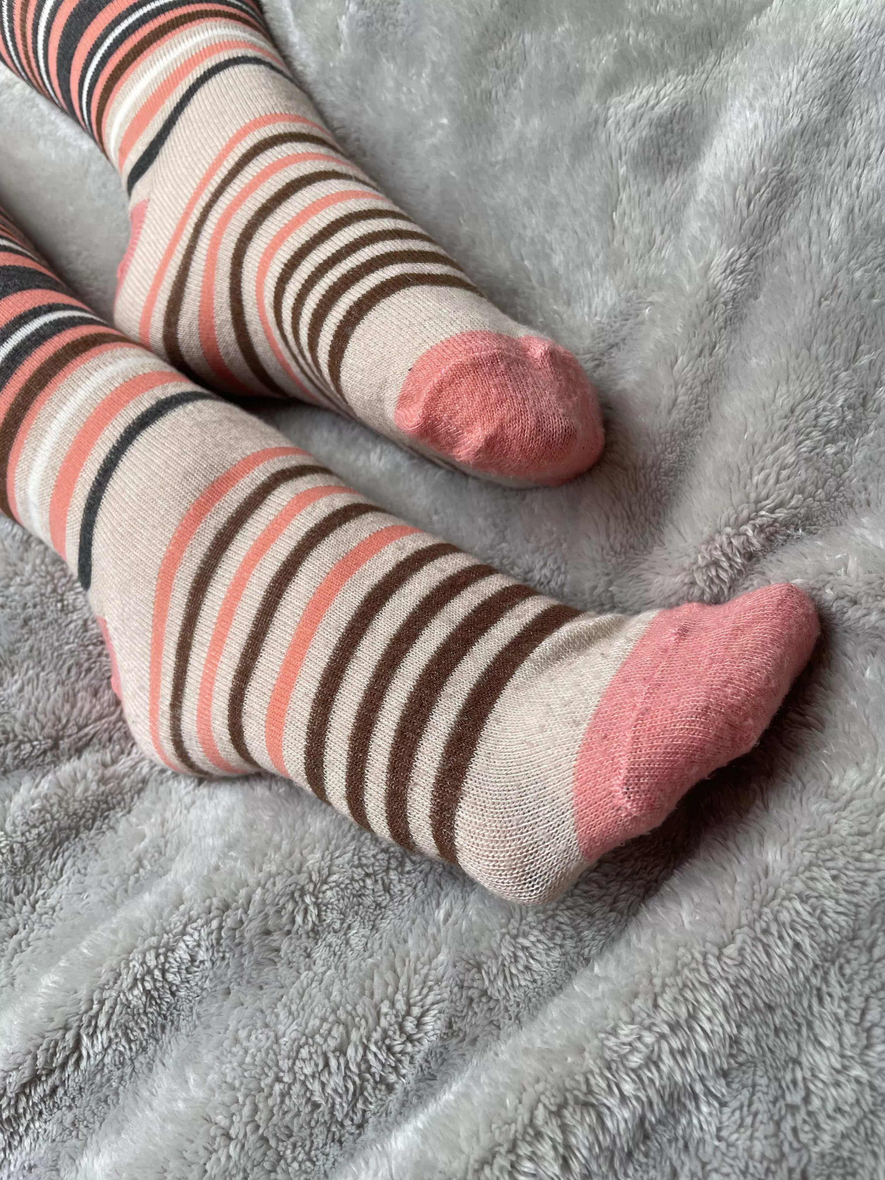 Spready stripey foxy socks!