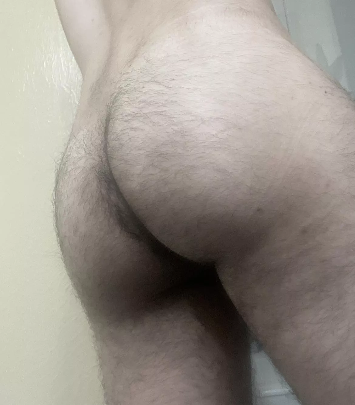 Straight 19 but I wanted to show off my ass. Kinda insecure ab it