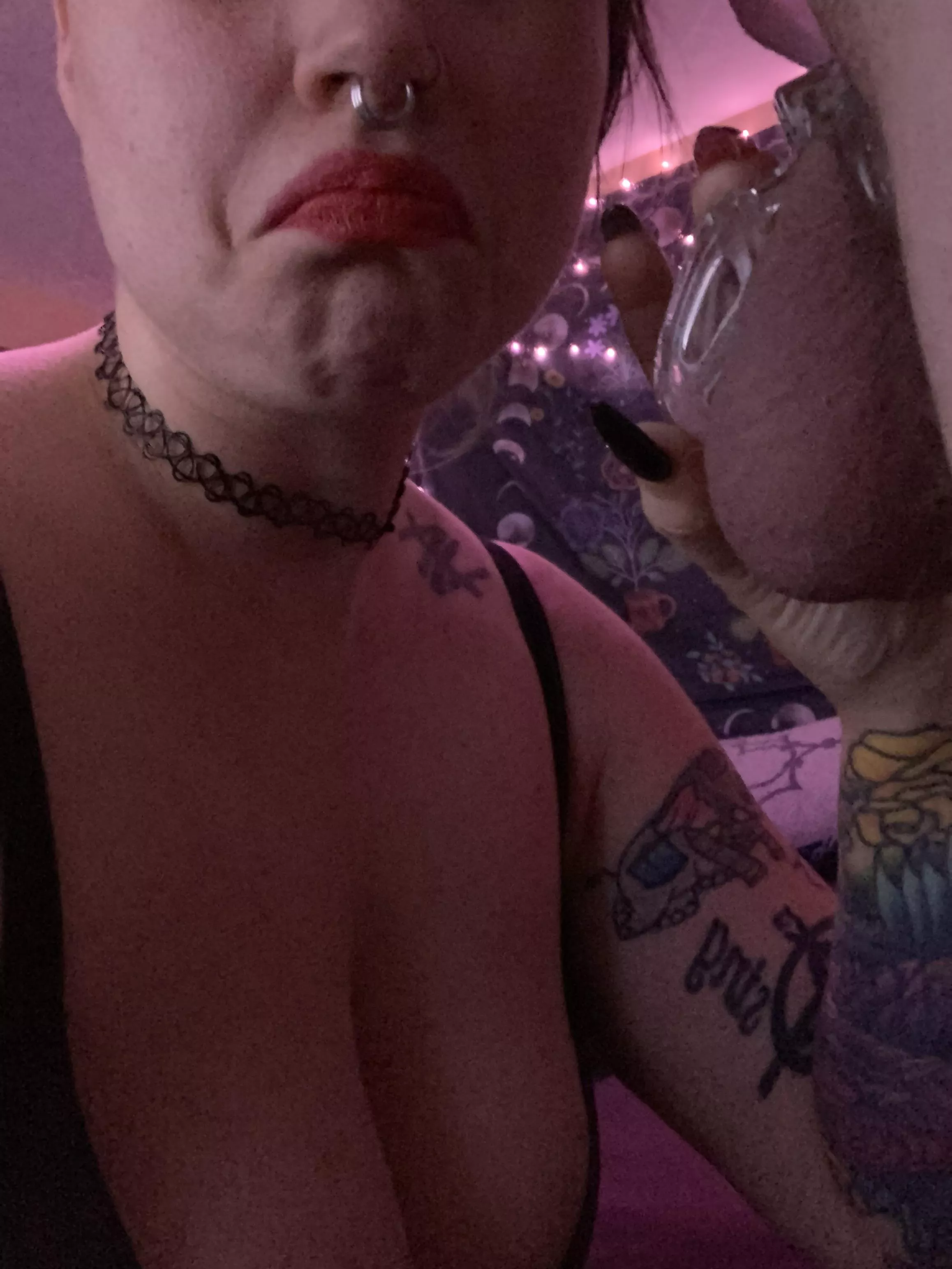 Subbyâ€™s pathetic little clitty makes me sad, thank god I can fuck whoever I want