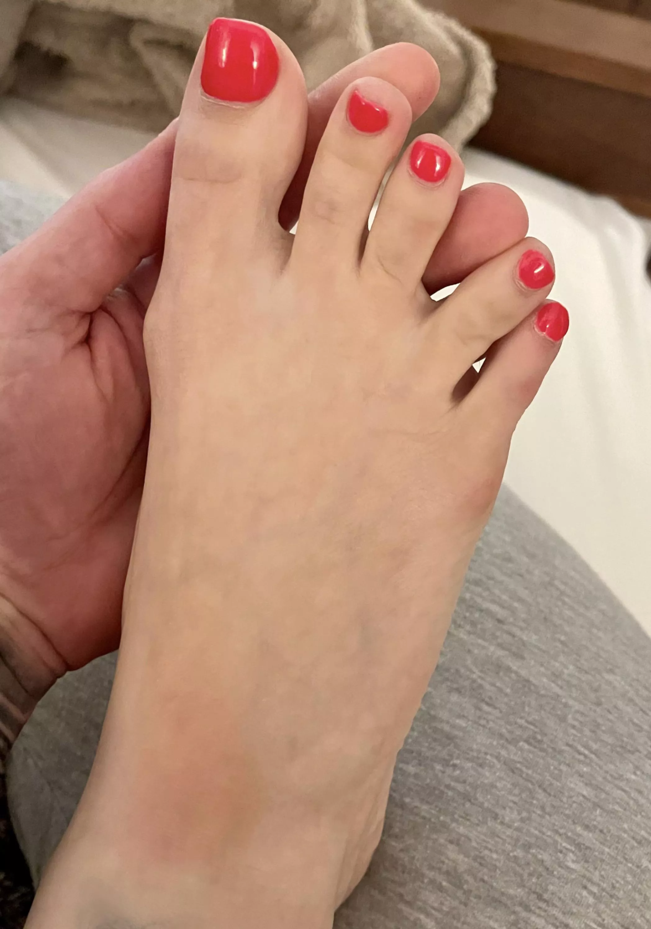 Suck my toes, and tell me I’m pretty.