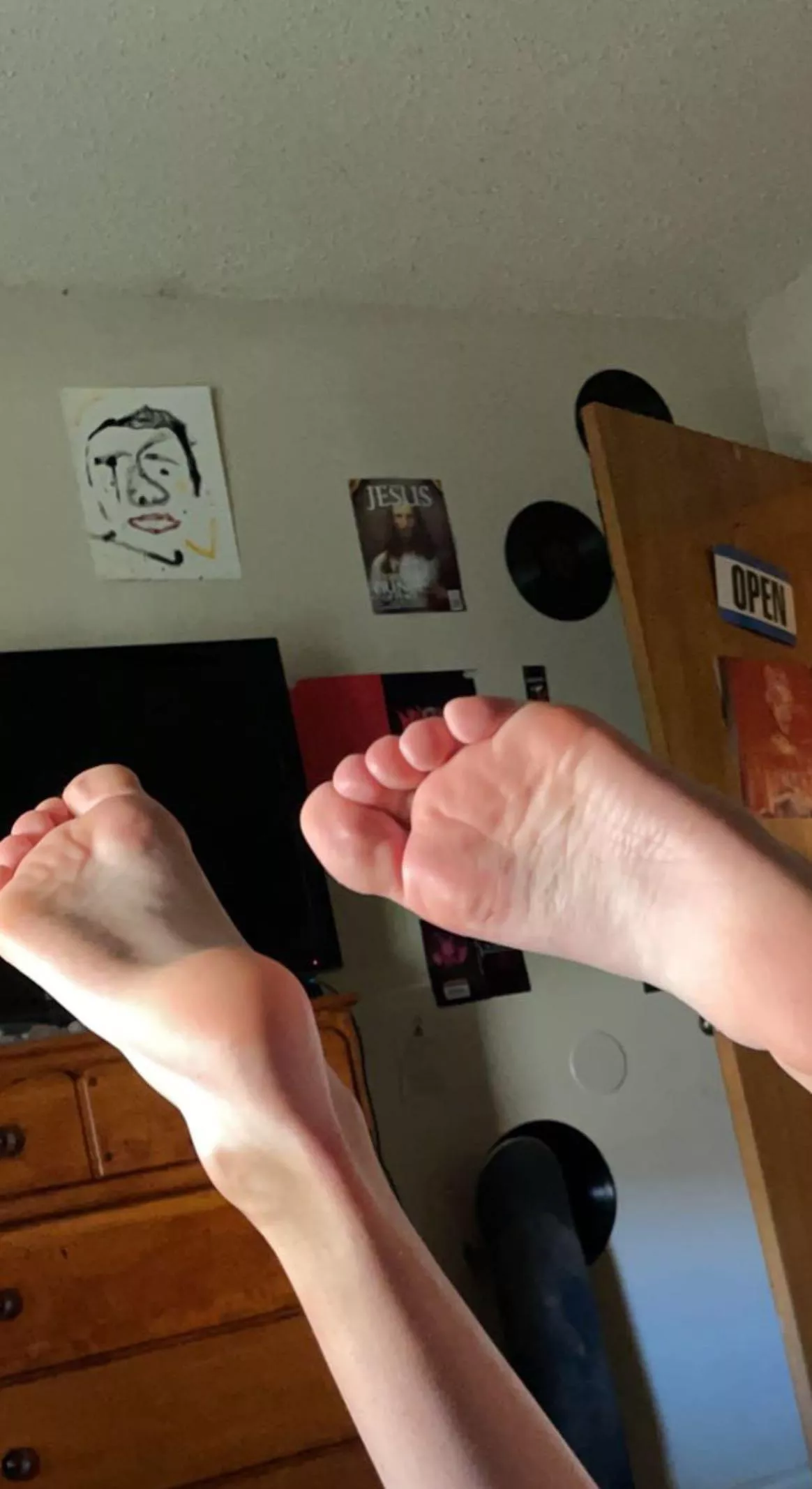 suck my toes hehe