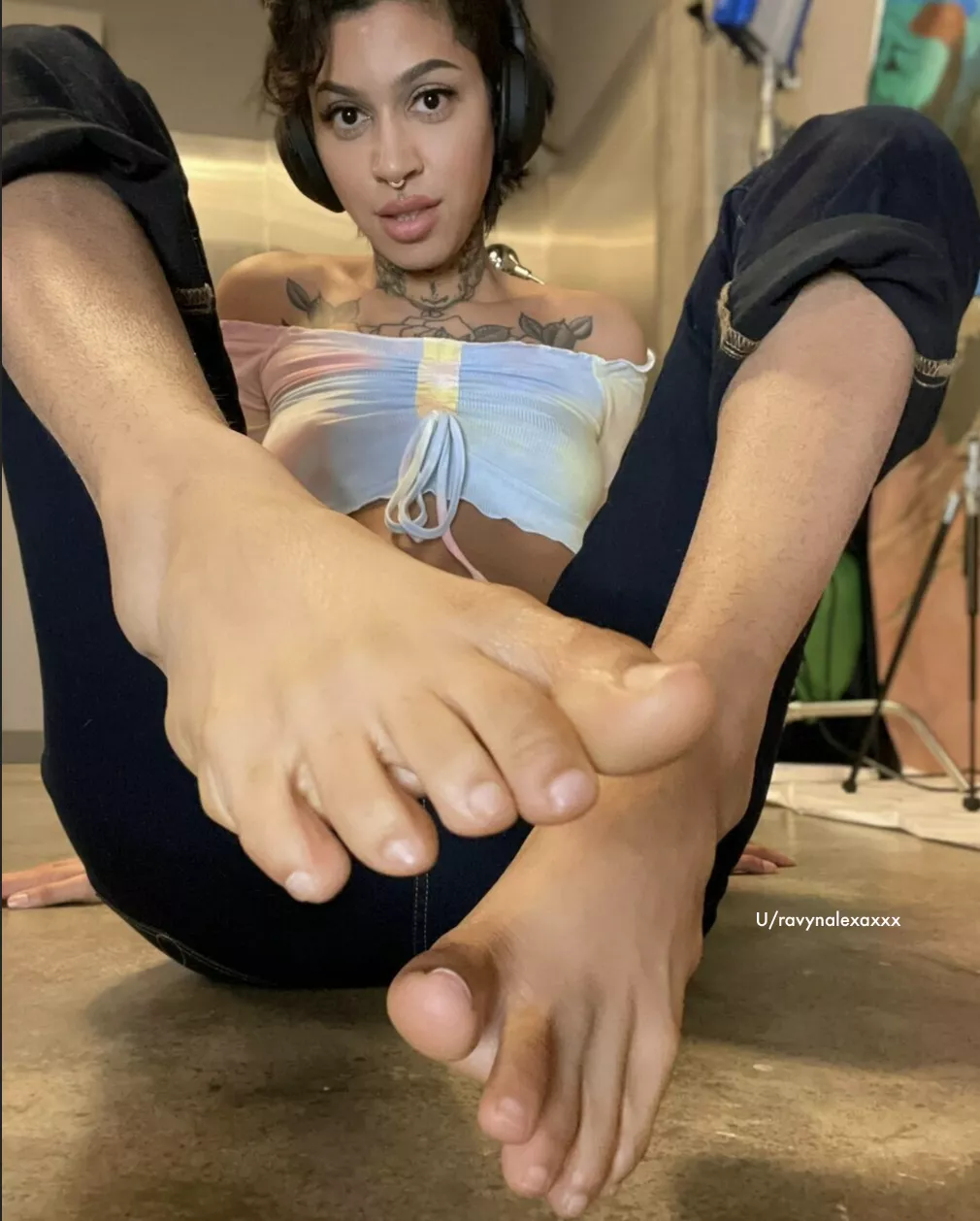 Suck on these toes till you get hard baby!