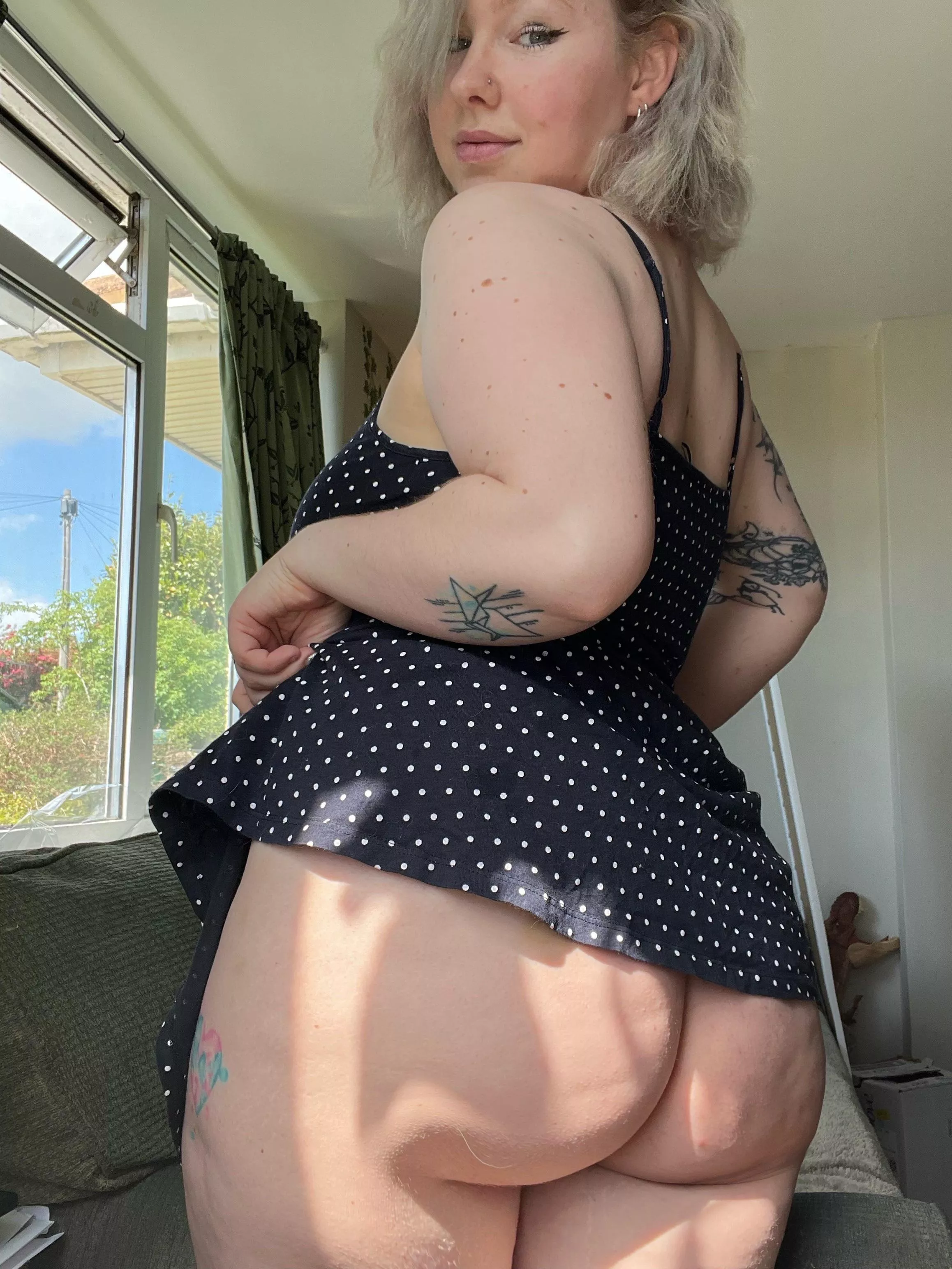 Summer dresses are made for flashing bums