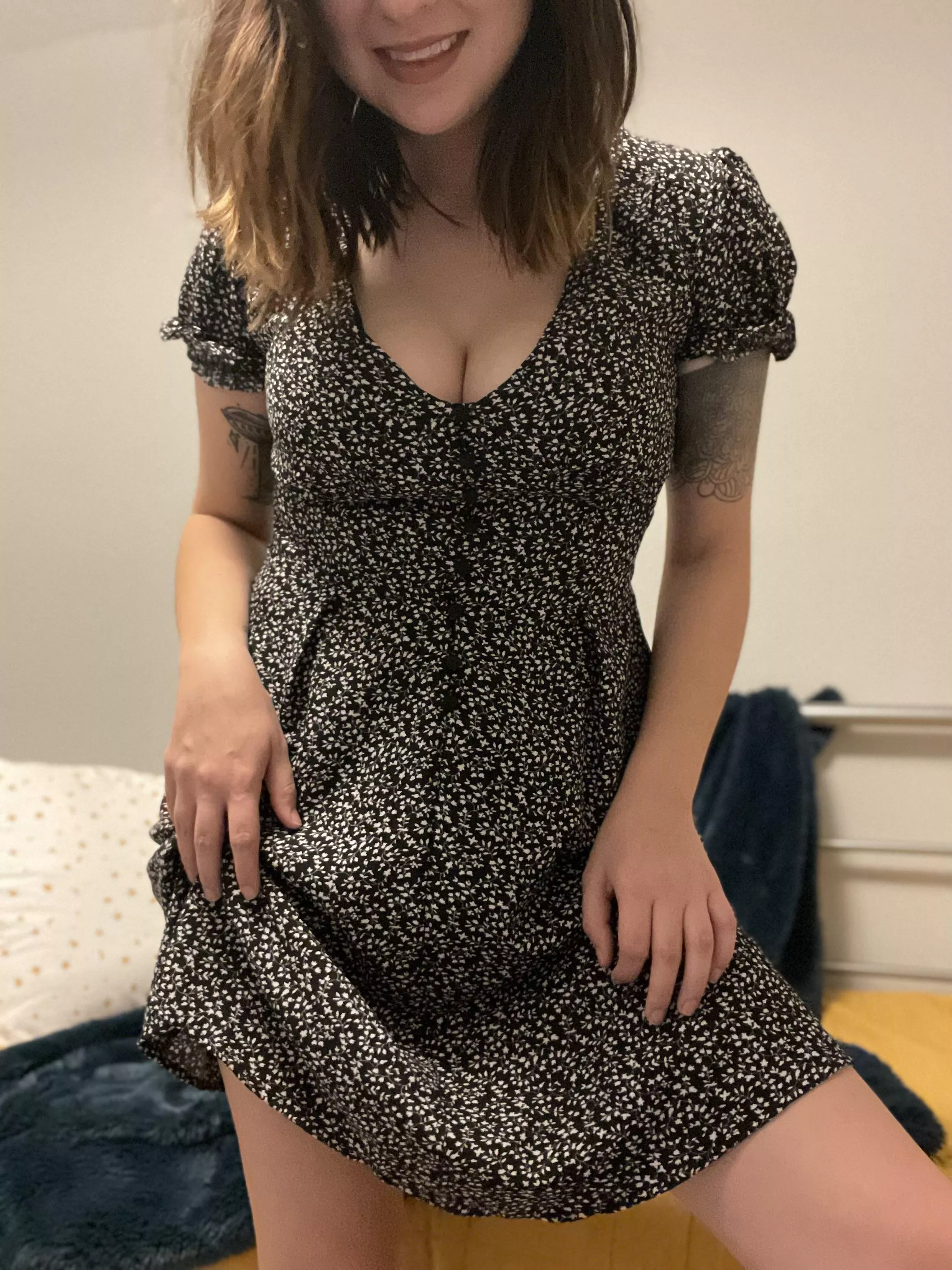 Sundress season is almost here! [F] you, winter ðŸŒ¸