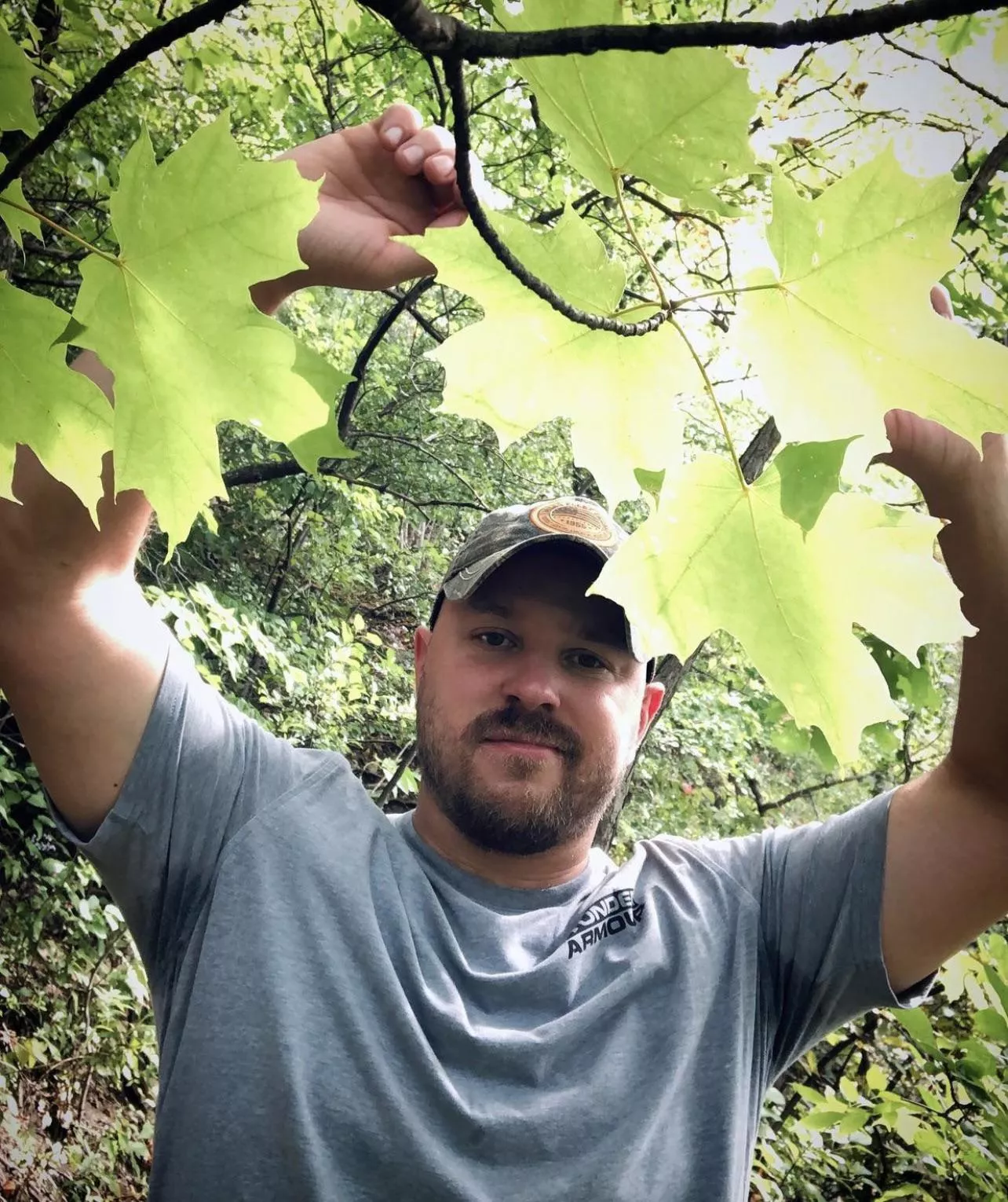 Sweaty pits during a hike ðŸ¥µ