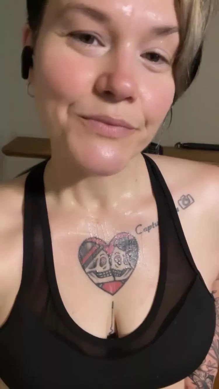 Sweaty tits milf